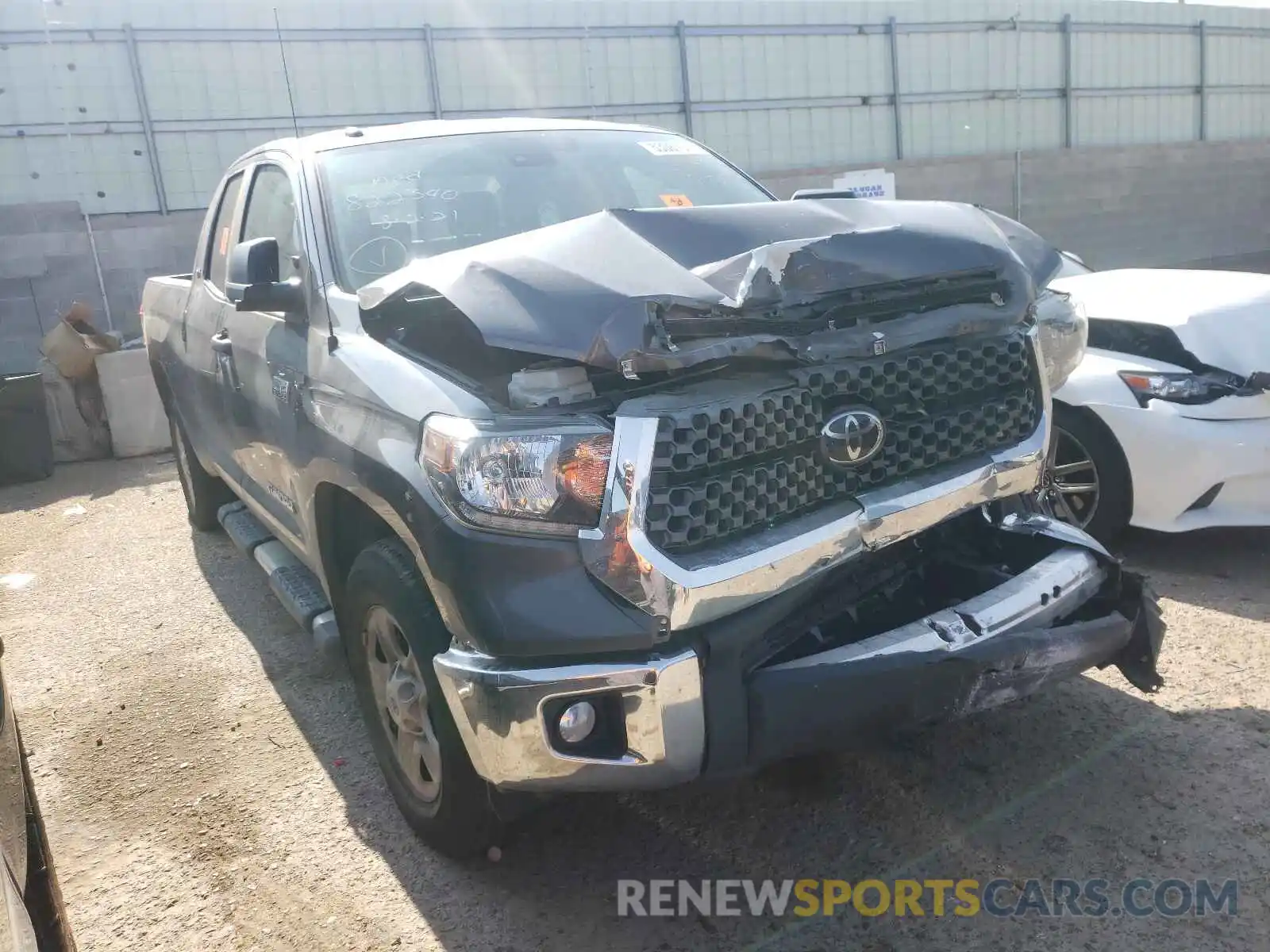 1 Photograph of a damaged car 5TFUY5F11KX810240 TOYOTA TUNDRA 2019