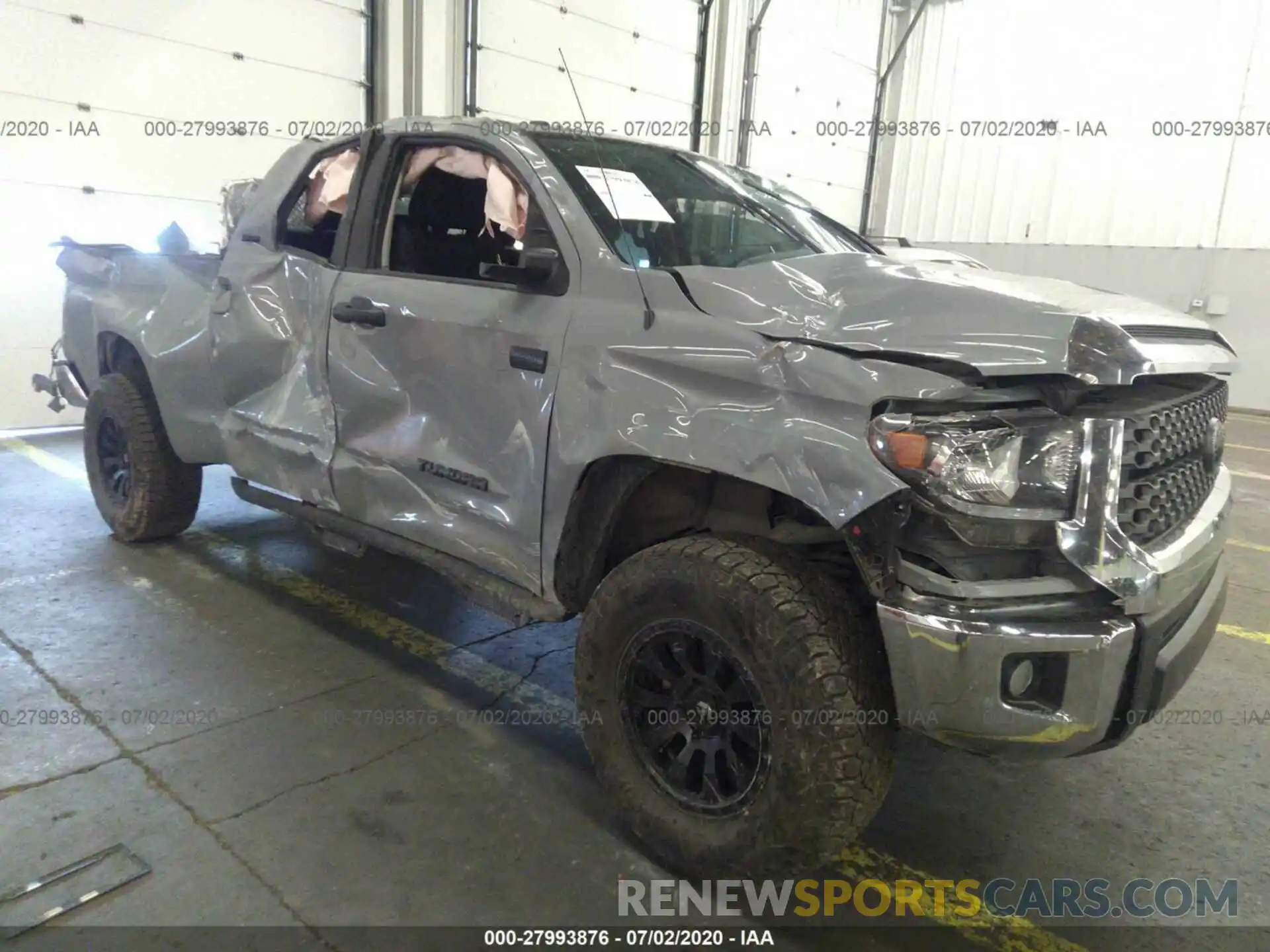 1 Photograph of a damaged car 5TFUY5F11KX858871 TOYOTA TUNDRA 2019