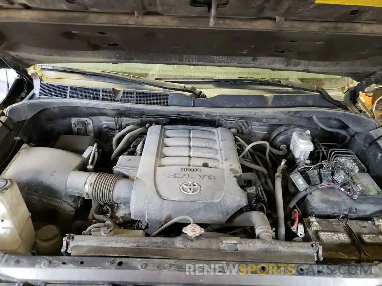 7 Photograph of a damaged car 5TFUY5F12KX781394 TOYOTA TUNDRA 2019