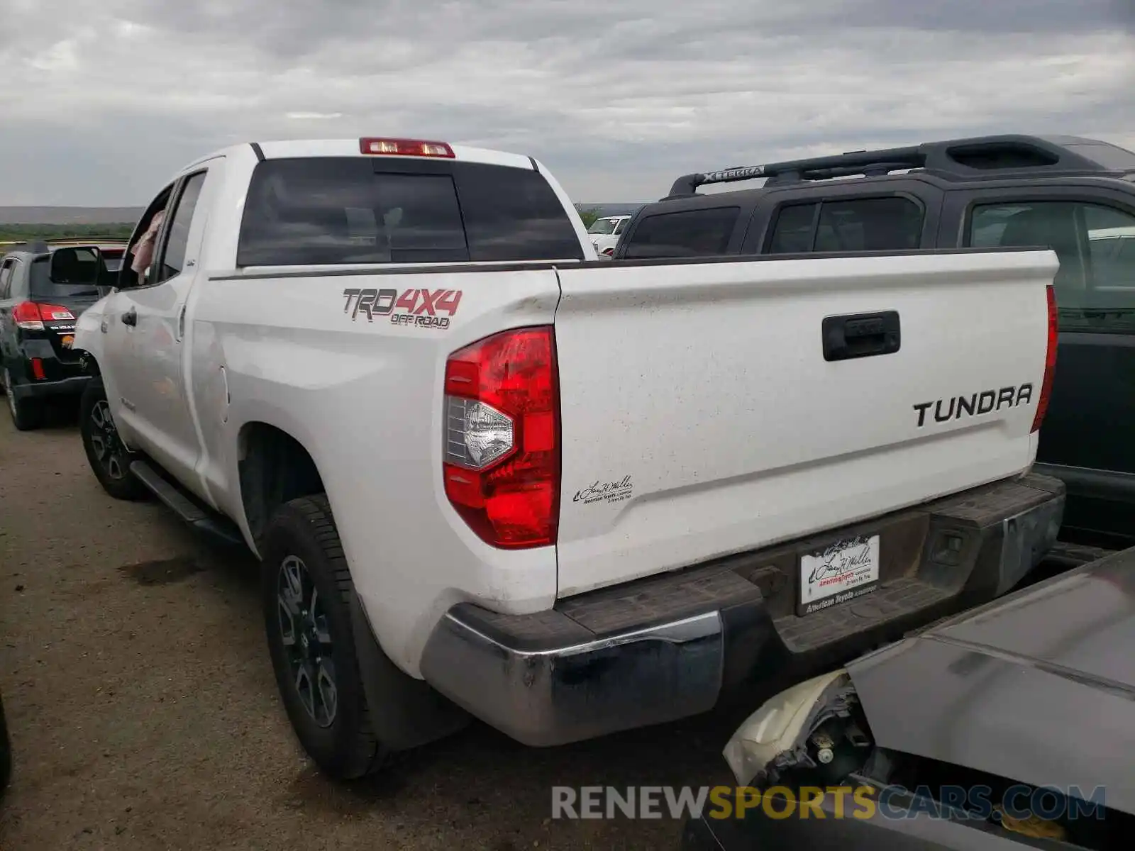 3 Фотография поврежденного автомобиля 5TFUY5F12KX782920 TOYOTA TUNDRA 2019