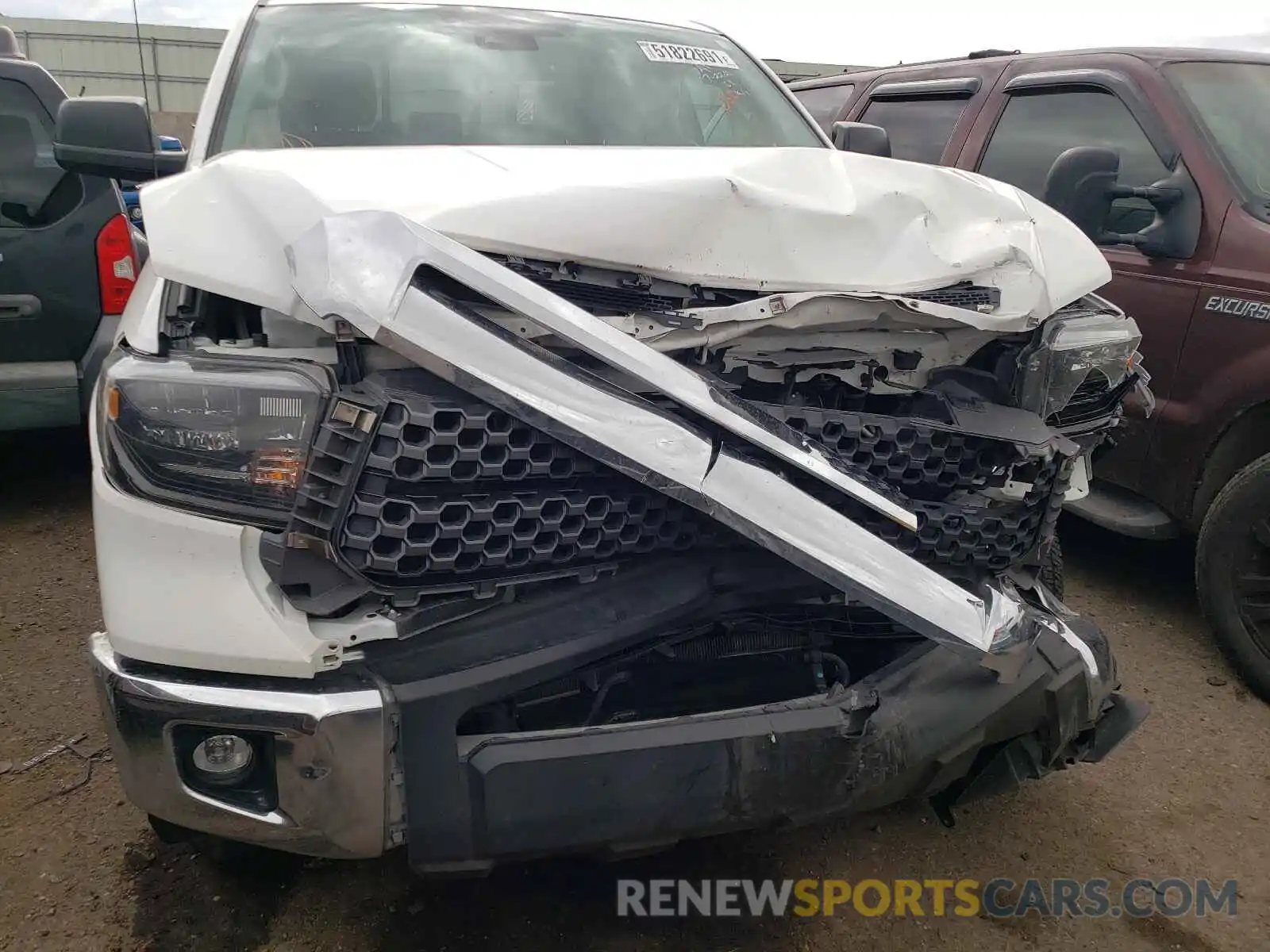 9 Photograph of a damaged car 5TFUY5F12KX782920 TOYOTA TUNDRA 2019