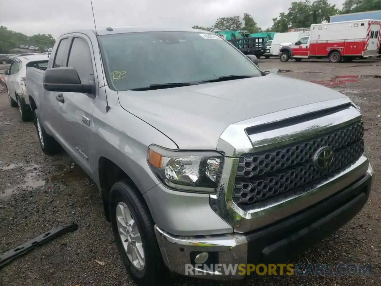 1 Photograph of a damaged car 5TFUY5F12KX789866 TOYOTA TUNDRA 2019