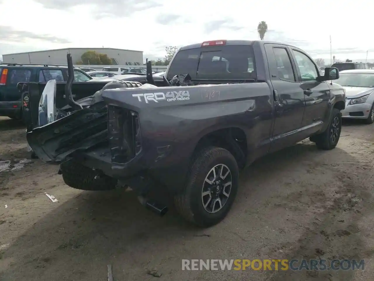 4 Фотография поврежденного автомобиля 5TFUY5F12KX824681 TOYOTA TUNDRA 2019