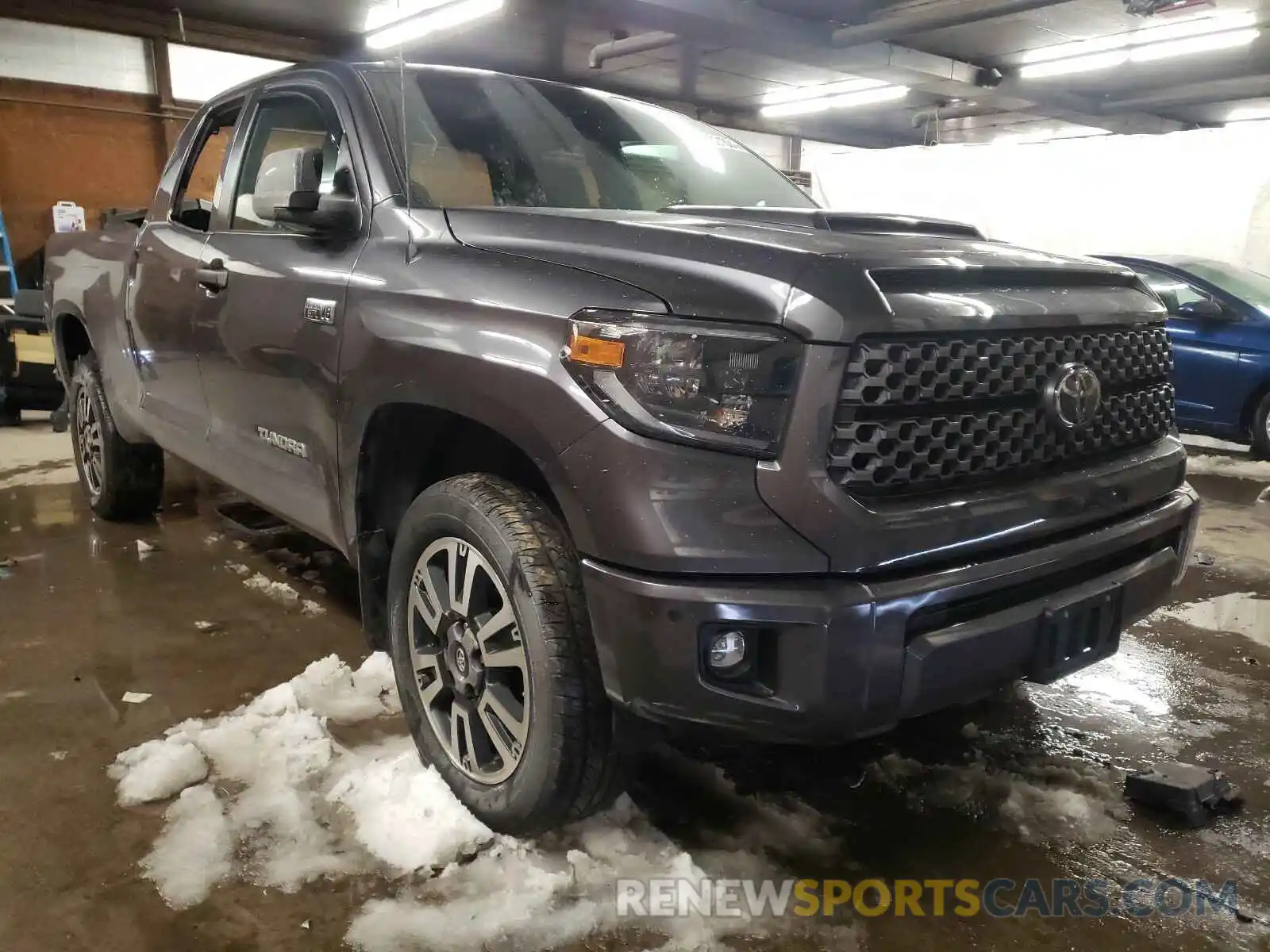 1 Photograph of a damaged car 5TFUY5F12KX852013 TOYOTA TUNDRA 2019