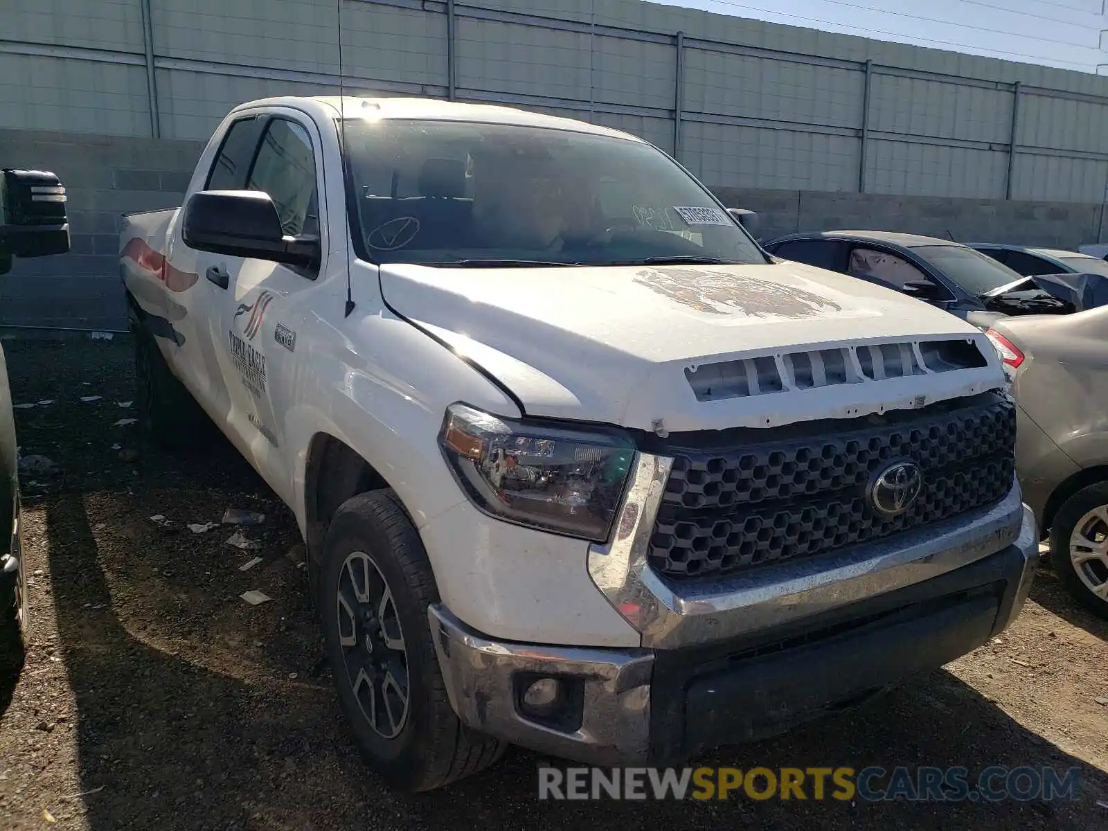 1 Photograph of a damaged car 5TFUY5F12KX869734 TOYOTA TUNDRA 2019