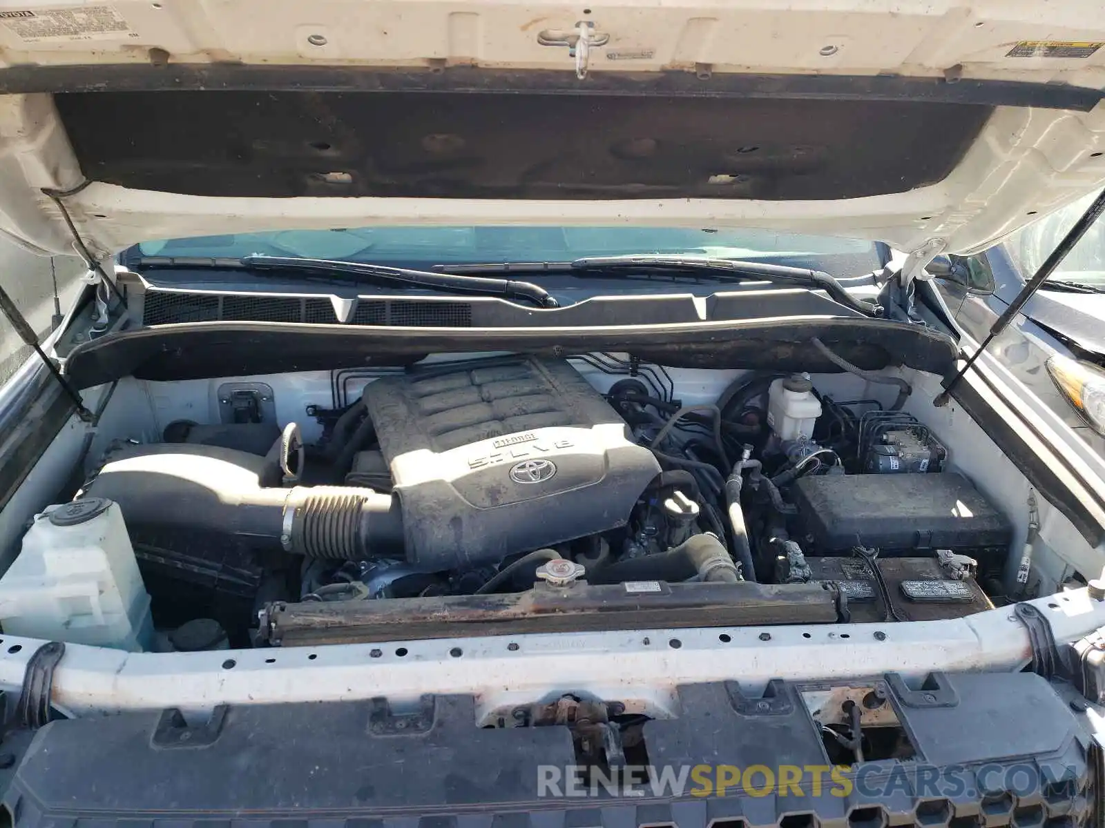 7 Photograph of a damaged car 5TFUY5F12KX869734 TOYOTA TUNDRA 2019