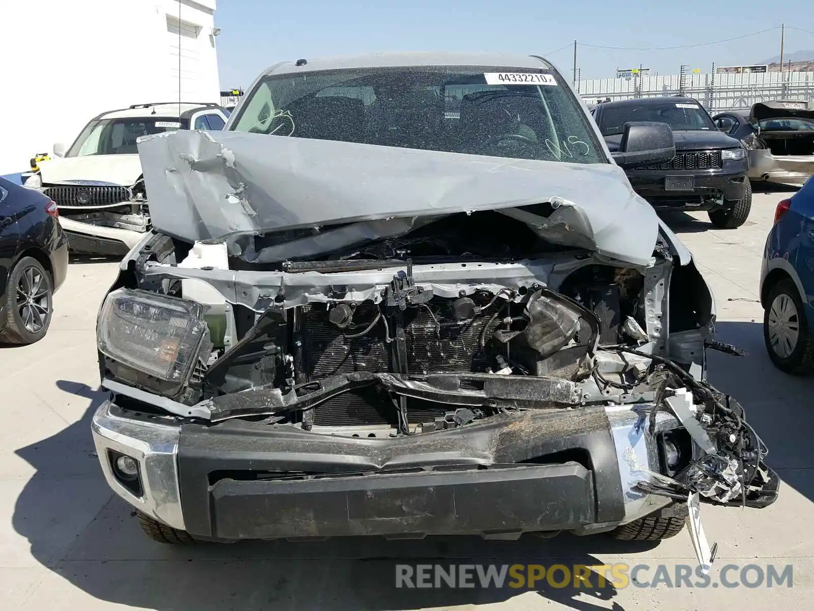 9 Photograph of a damaged car 5TFUY5F13KX819151 TOYOTA TUNDRA 2019