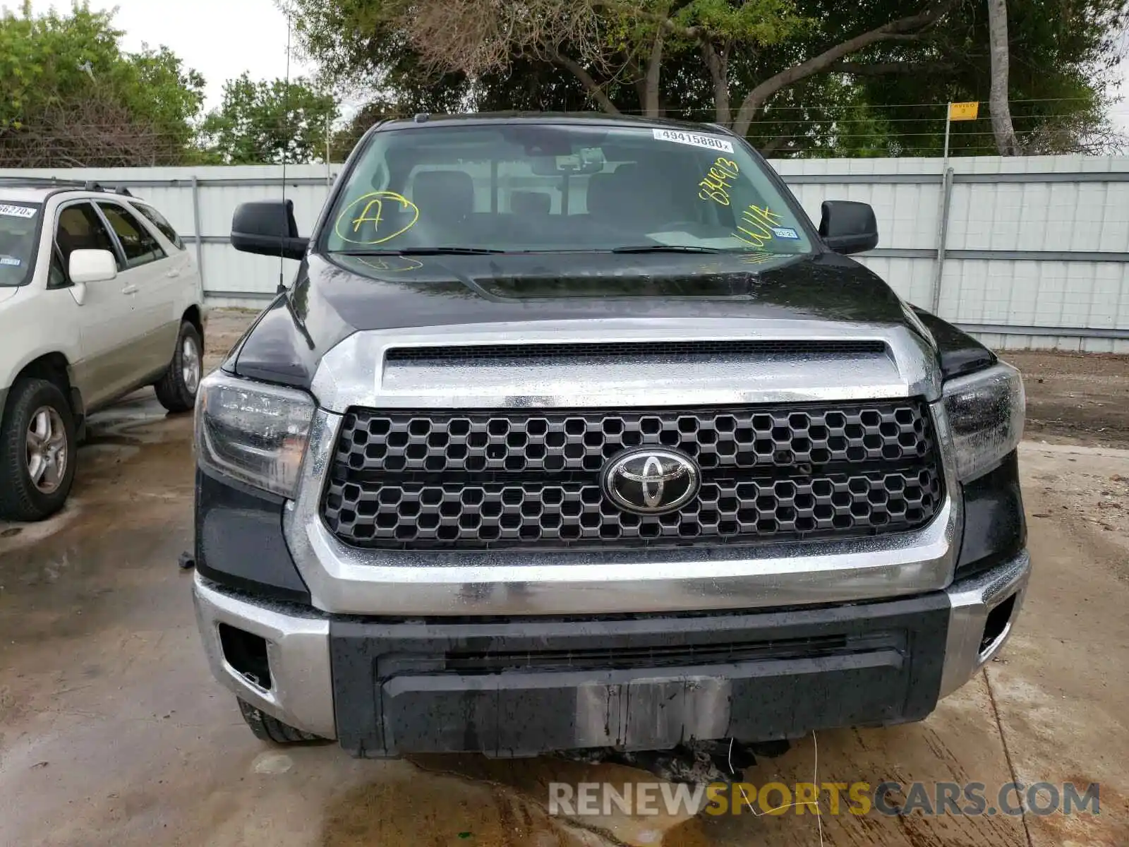 9 Photograph of a damaged car 5TFUY5F13KX834913 TOYOTA TUNDRA 2019