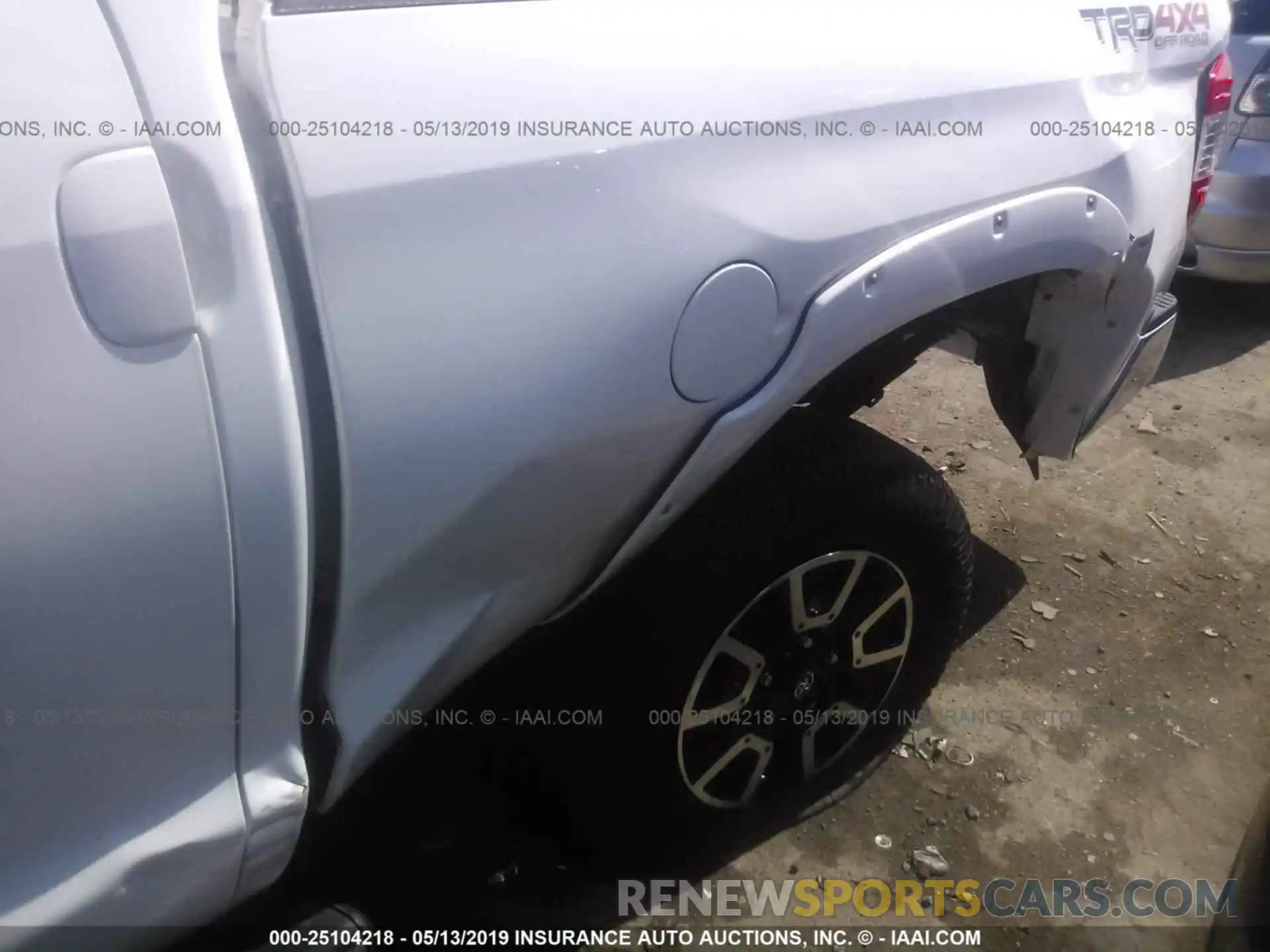 6 Photograph of a damaged car 5TFUY5F14KX790694 TOYOTA TUNDRA 2019