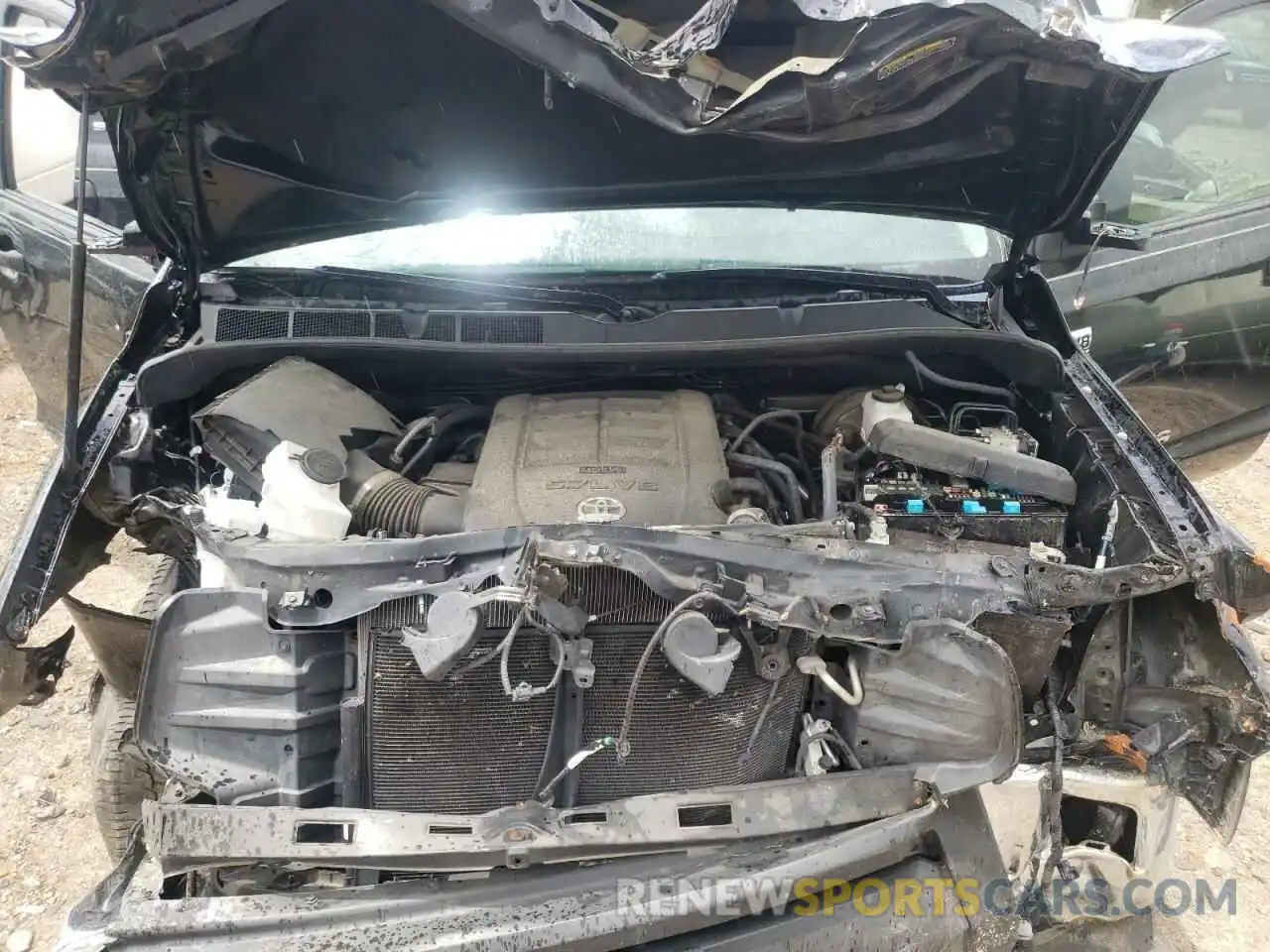 7 Photograph of a damaged car 5TFUY5F14KX832863 TOYOTA TUNDRA 2019