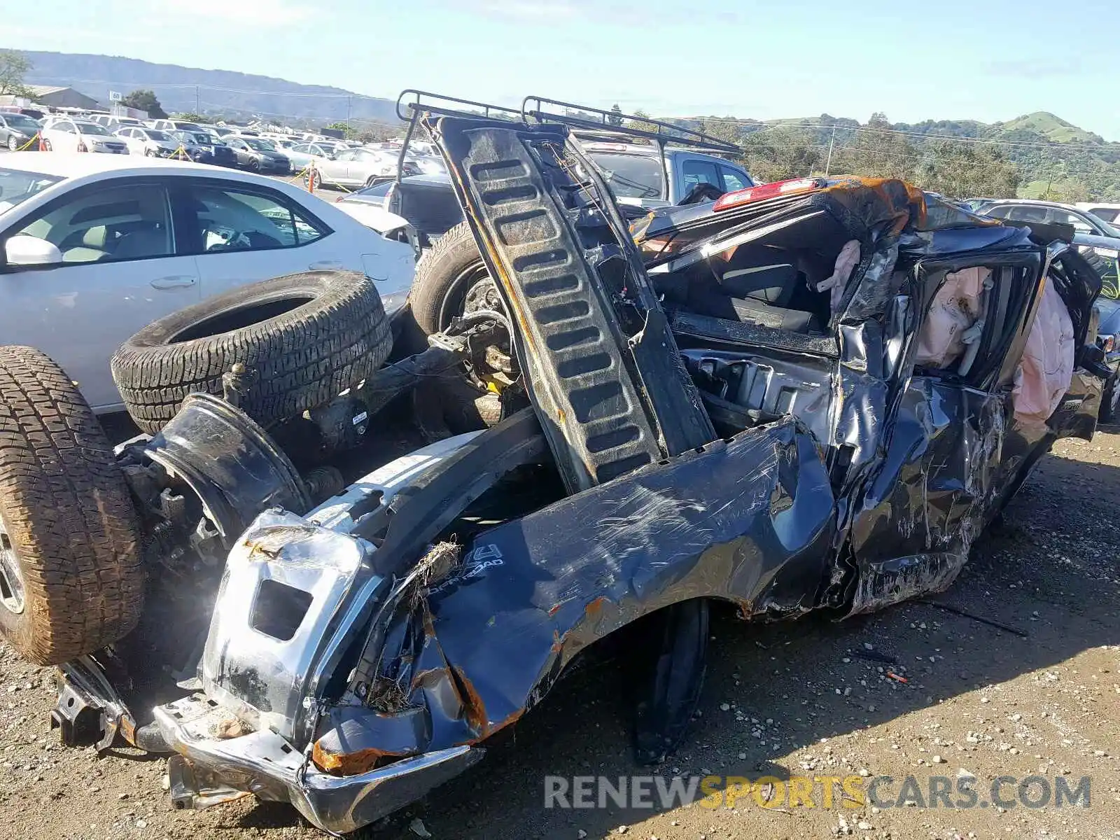 4 Photograph of a damaged car 5TFUY5F14KX851008 TOYOTA TUNDRA 2019