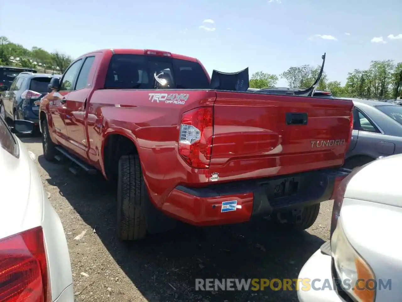 3 Photograph of a damaged car 5TFUY5F15KX834752 TOYOTA TUNDRA 2019