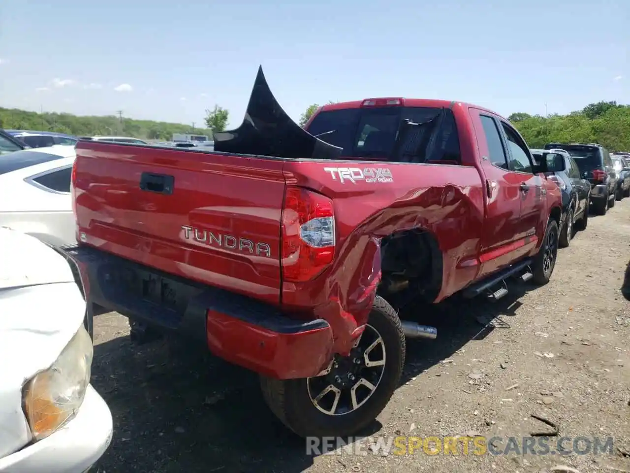 4 Photograph of a damaged car 5TFUY5F15KX834752 TOYOTA TUNDRA 2019