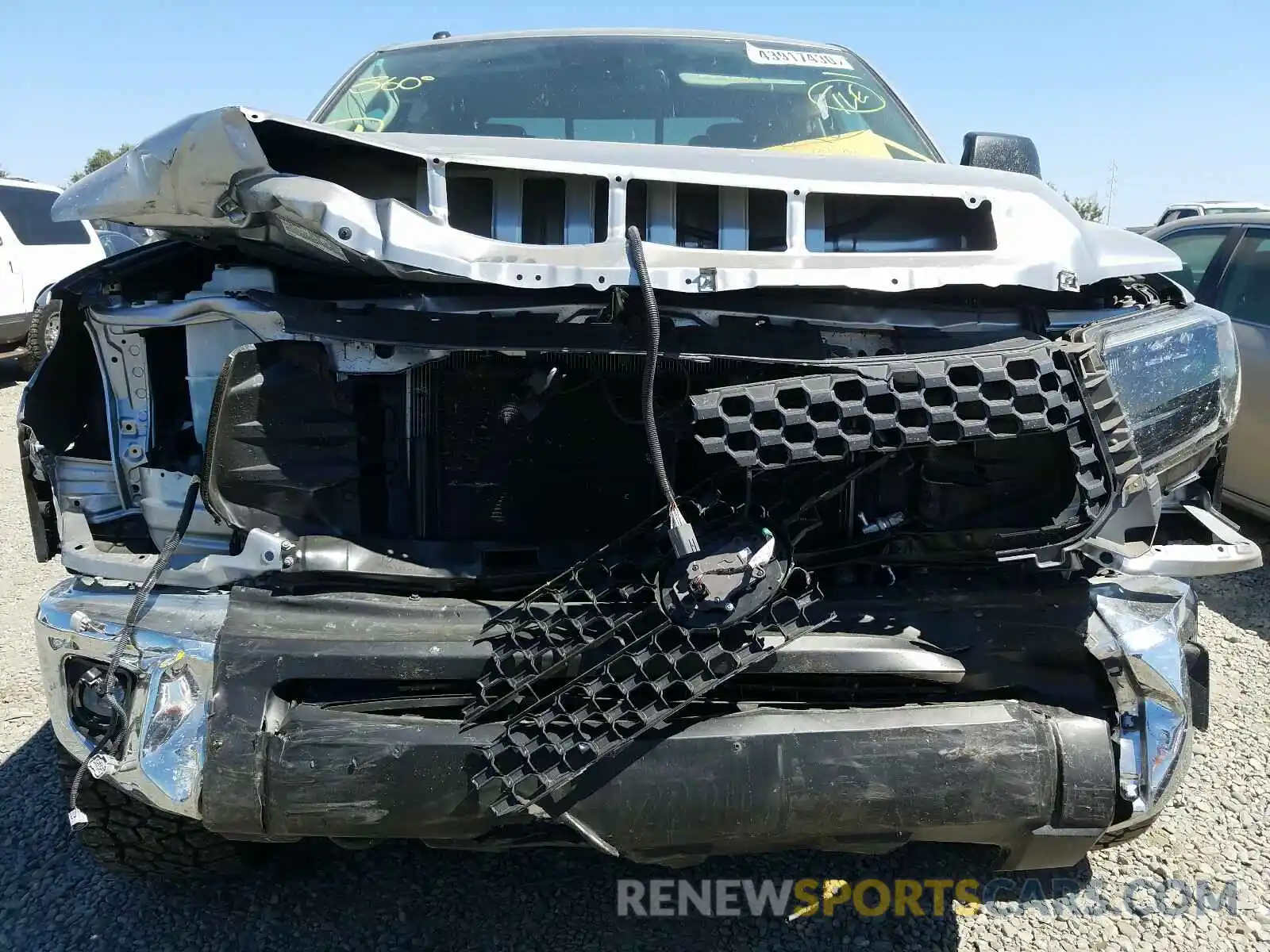 9 Photograph of a damaged car 5TFUY5F15KX854841 TOYOTA TUNDRA 2019