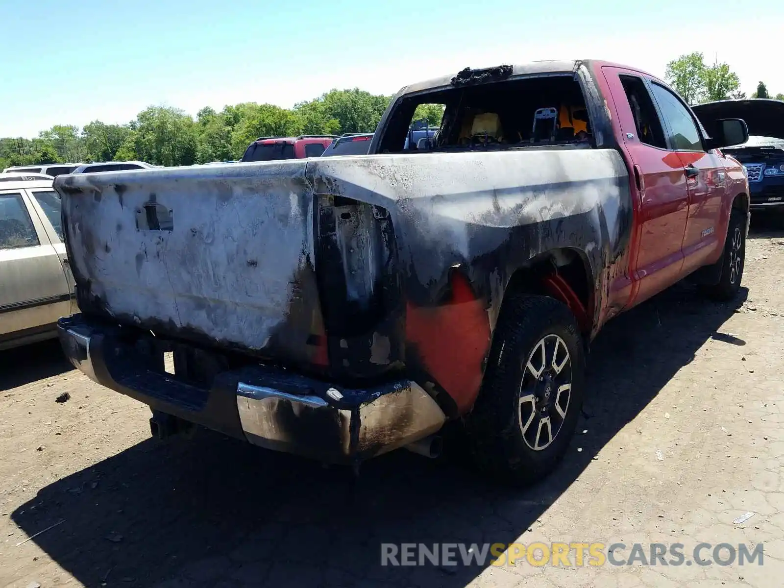 4 Photograph of a damaged car 5TFUY5F16KX779373 TOYOTA TUNDRA 2019