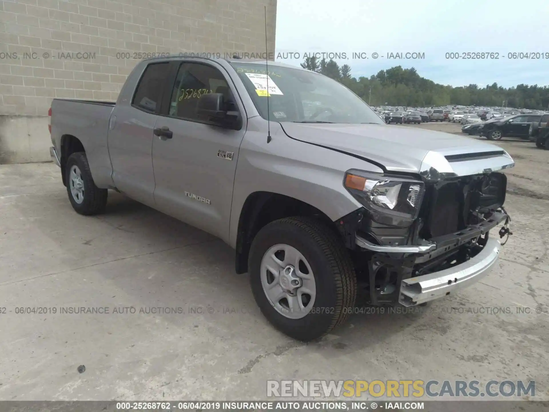 1 Photograph of a damaged car 5TFUY5F16KX785576 TOYOTA TUNDRA 2019