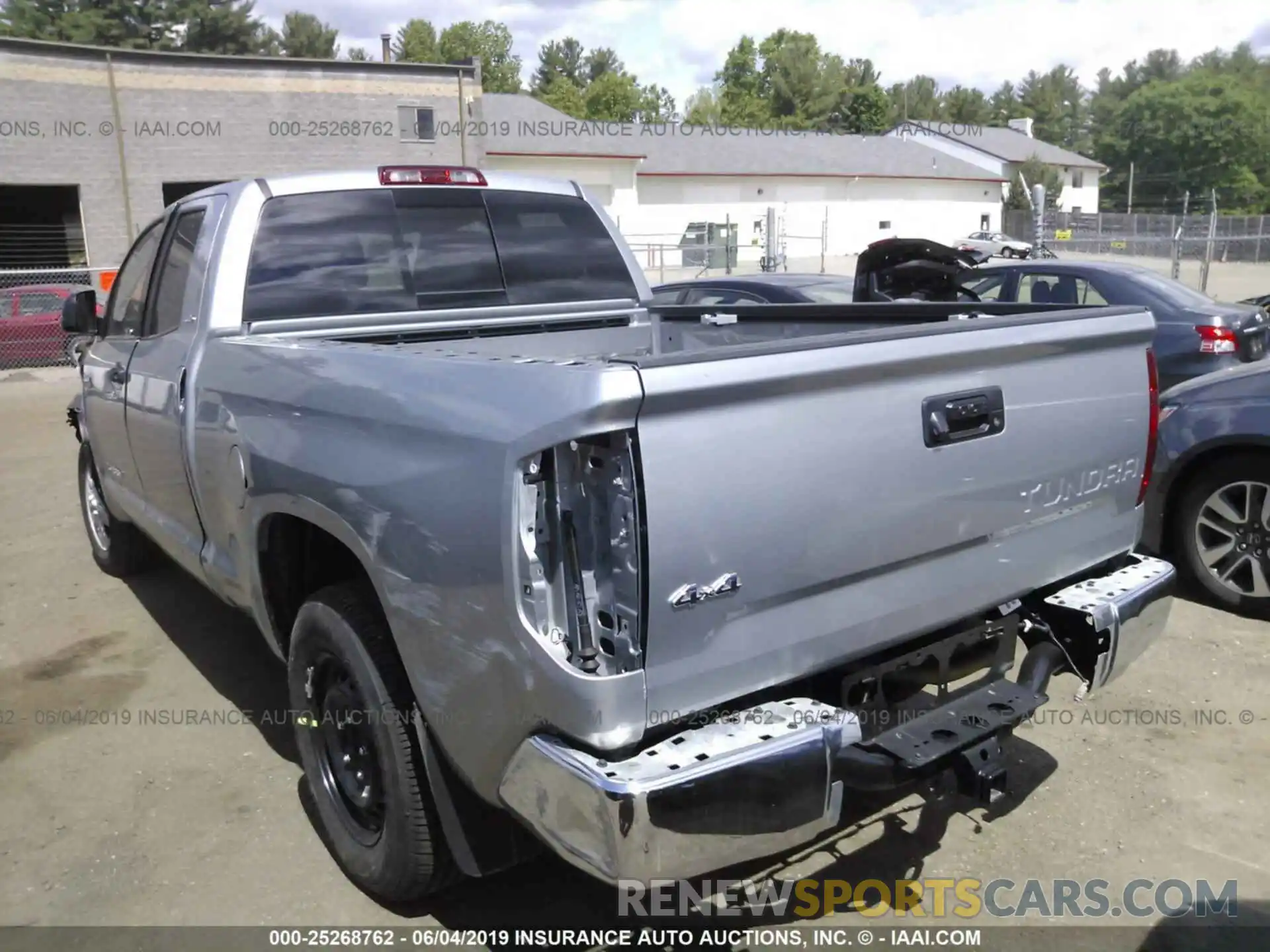 3 Photograph of a damaged car 5TFUY5F16KX785576 TOYOTA TUNDRA 2019