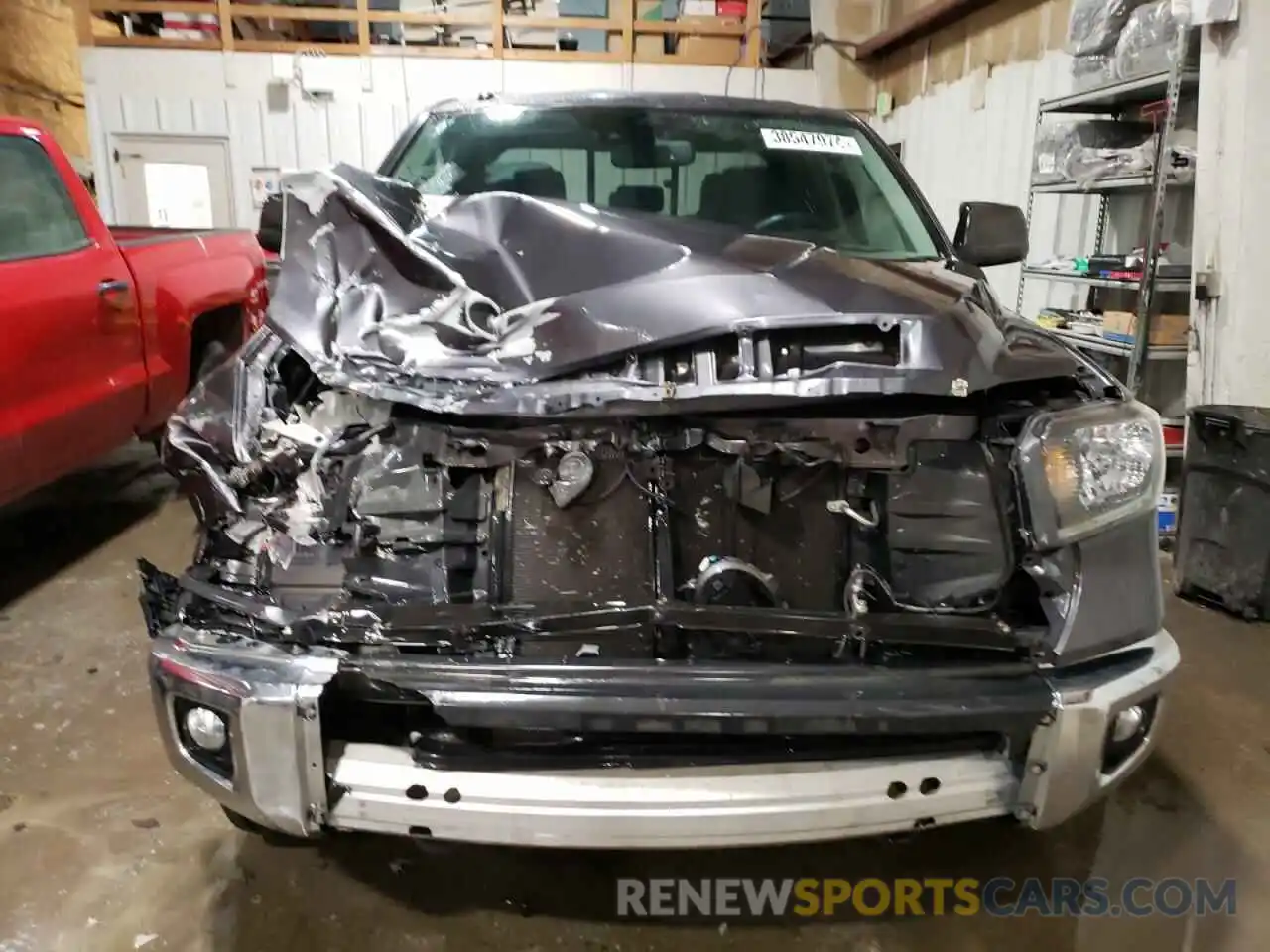 5 Photograph of a damaged car 5TFUY5F16KX805020 TOYOTA TUNDRA 2019