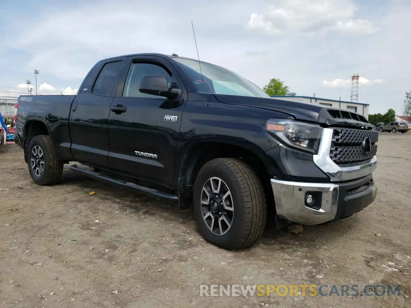 1 Photograph of a damaged car 5TFUY5F16KX846084 TOYOTA TUNDRA 2019