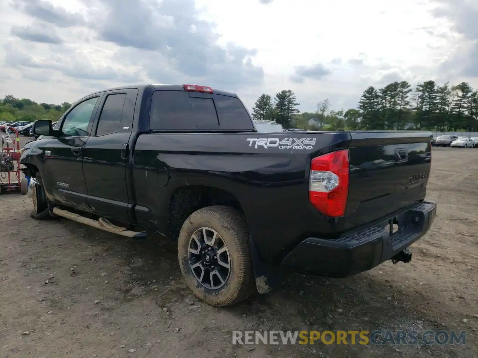 3 Photograph of a damaged car 5TFUY5F16KX846084 TOYOTA TUNDRA 2019