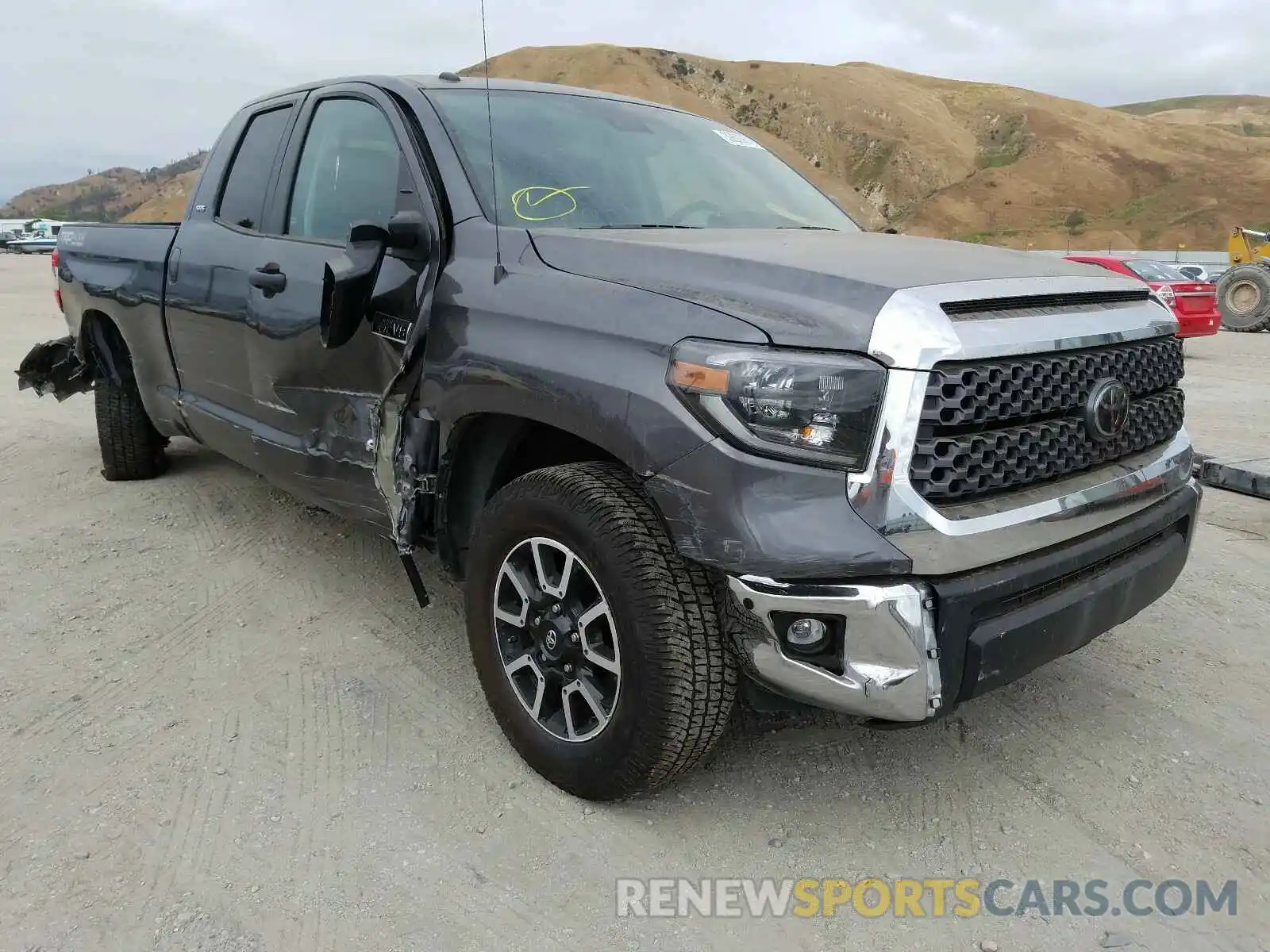 1 Photograph of a damaged car 5TFUY5F17KX816012 TOYOTA TUNDRA 2019