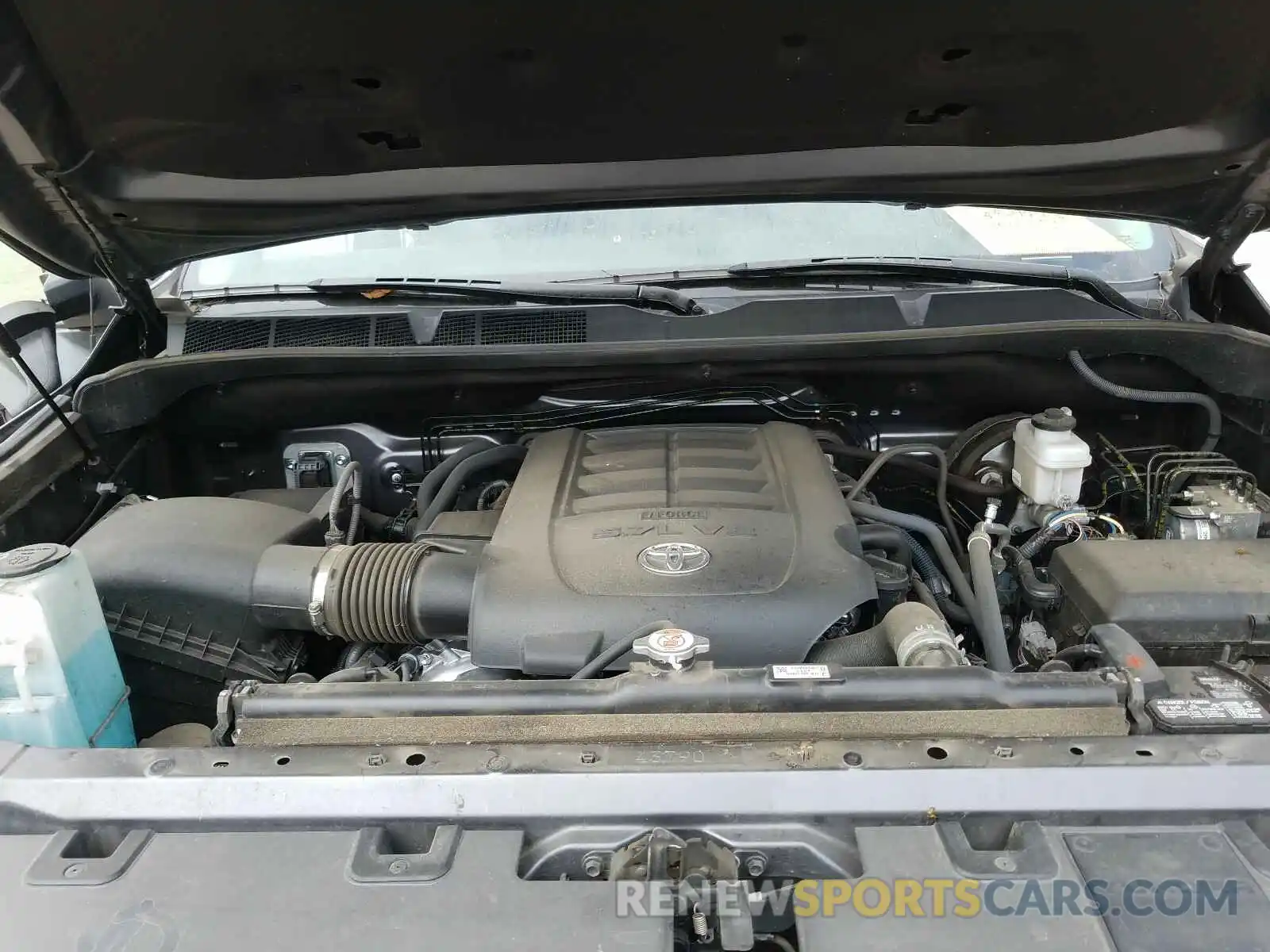 7 Photograph of a damaged car 5TFUY5F17KX816012 TOYOTA TUNDRA 2019