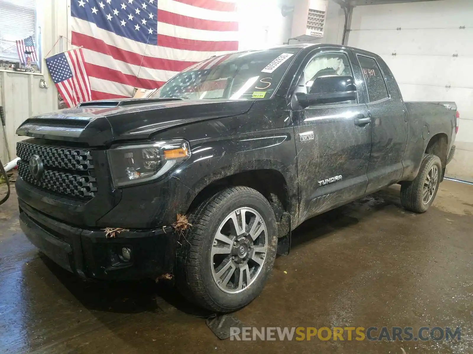 2 Photograph of a damaged car 5TFUY5F17KX827527 TOYOTA TUNDRA 2019