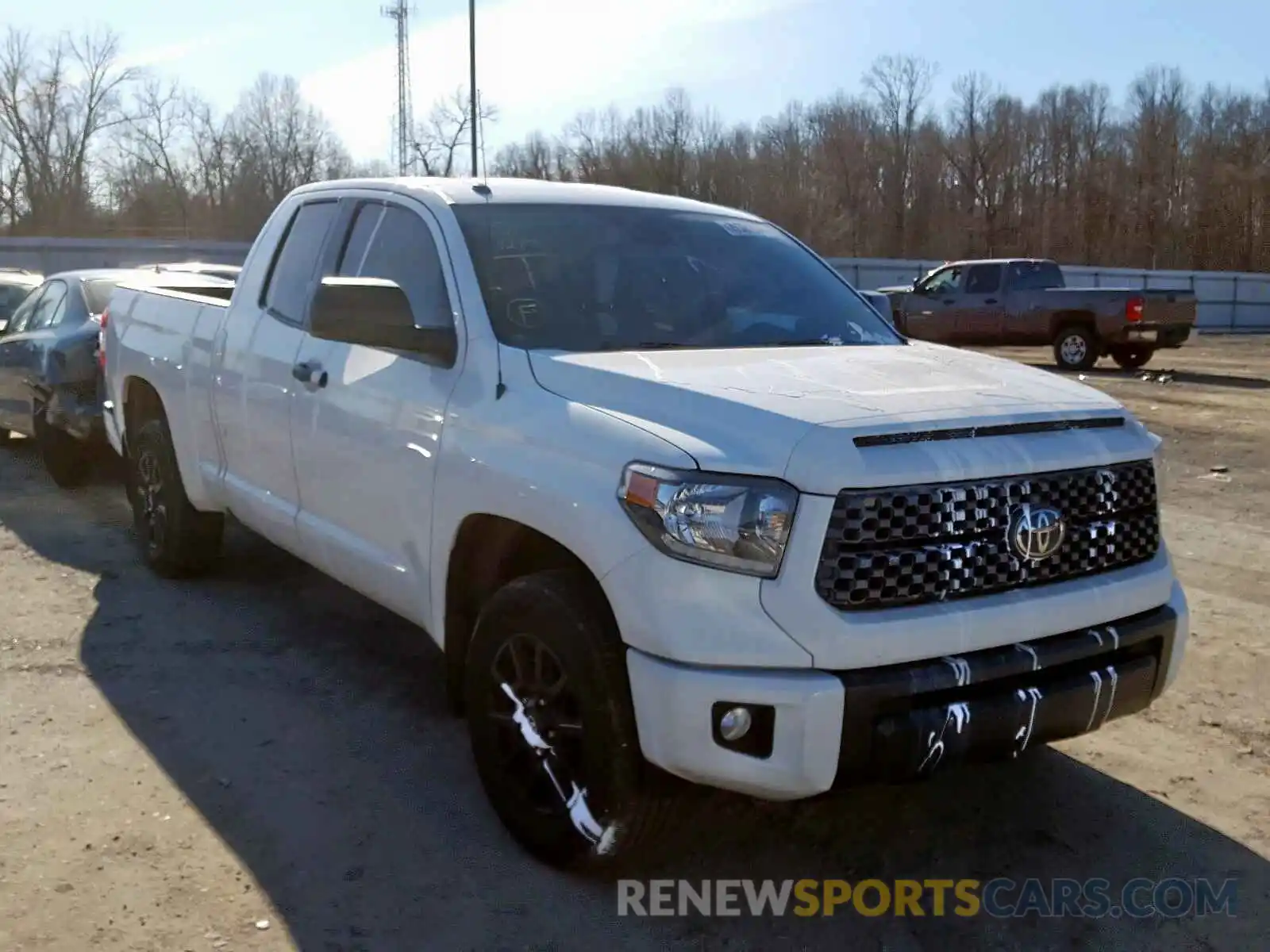 1 Photograph of a damaged car 5TFUY5F17KX853786 TOYOTA TUNDRA 2019