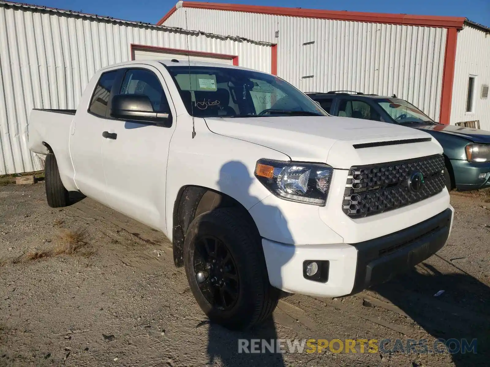 1 Photograph of a damaged car 5TFUY5F18KX801440 TOYOTA TUNDRA 2019