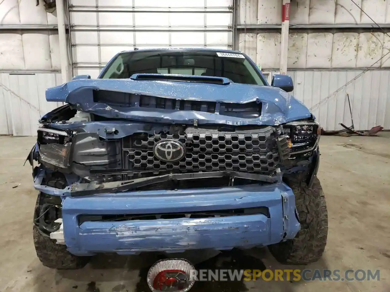 5 Photograph of a damaged car 5TFUY5F19KX778217 TOYOTA TUNDRA 2019