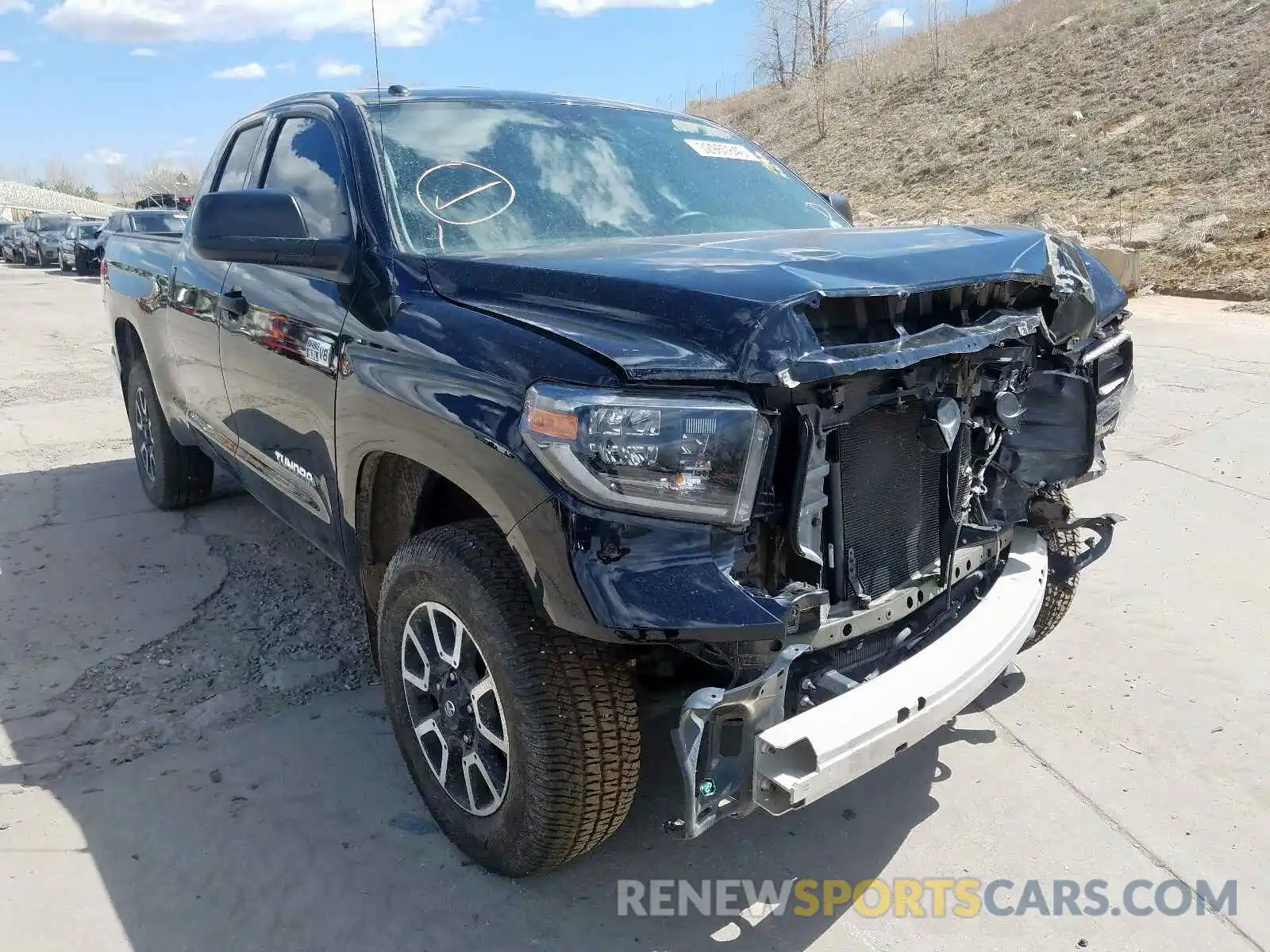 1 Photograph of a damaged car 5TFUY5F19KX788715 TOYOTA TUNDRA 2019