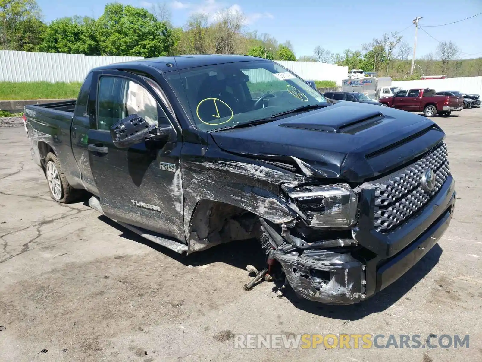 1 Photograph of a damaged car 5TFUY5F19KX794532 TOYOTA TUNDRA 2019