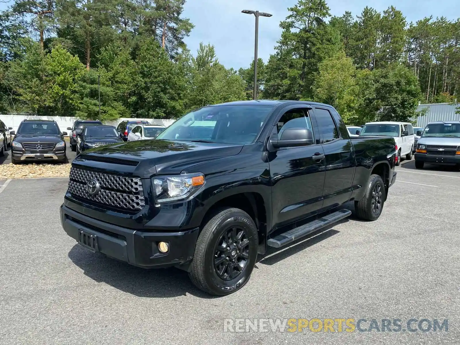 1 Photograph of a damaged car 5TFUY5F19KX821681 TOYOTA TUNDRA 2019