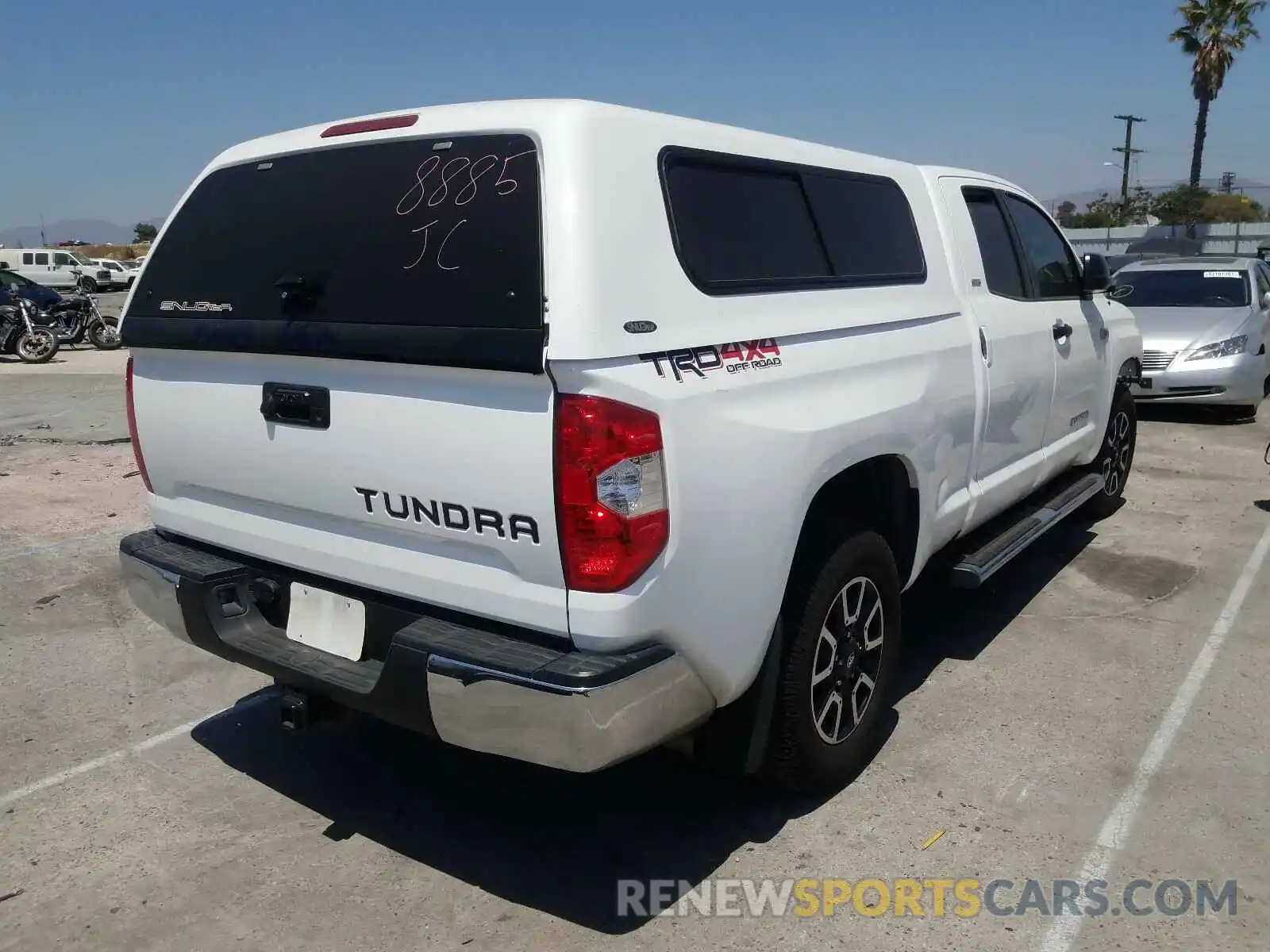 4 Фотография поврежденного автомобиля 5TFUY5F19KX825164 TOYOTA TUNDRA 2019