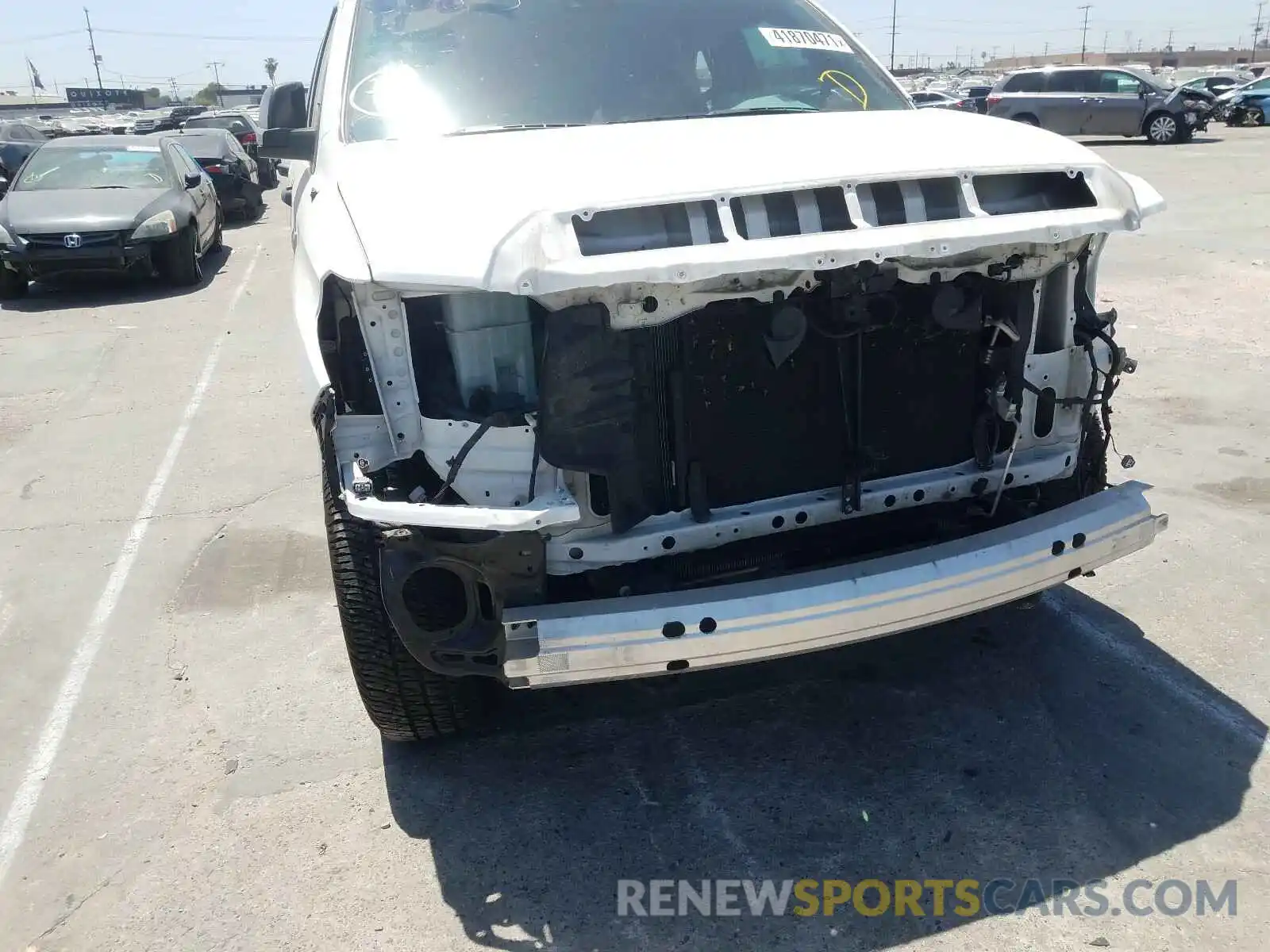 9 Photograph of a damaged car 5TFUY5F19KX825164 TOYOTA TUNDRA 2019