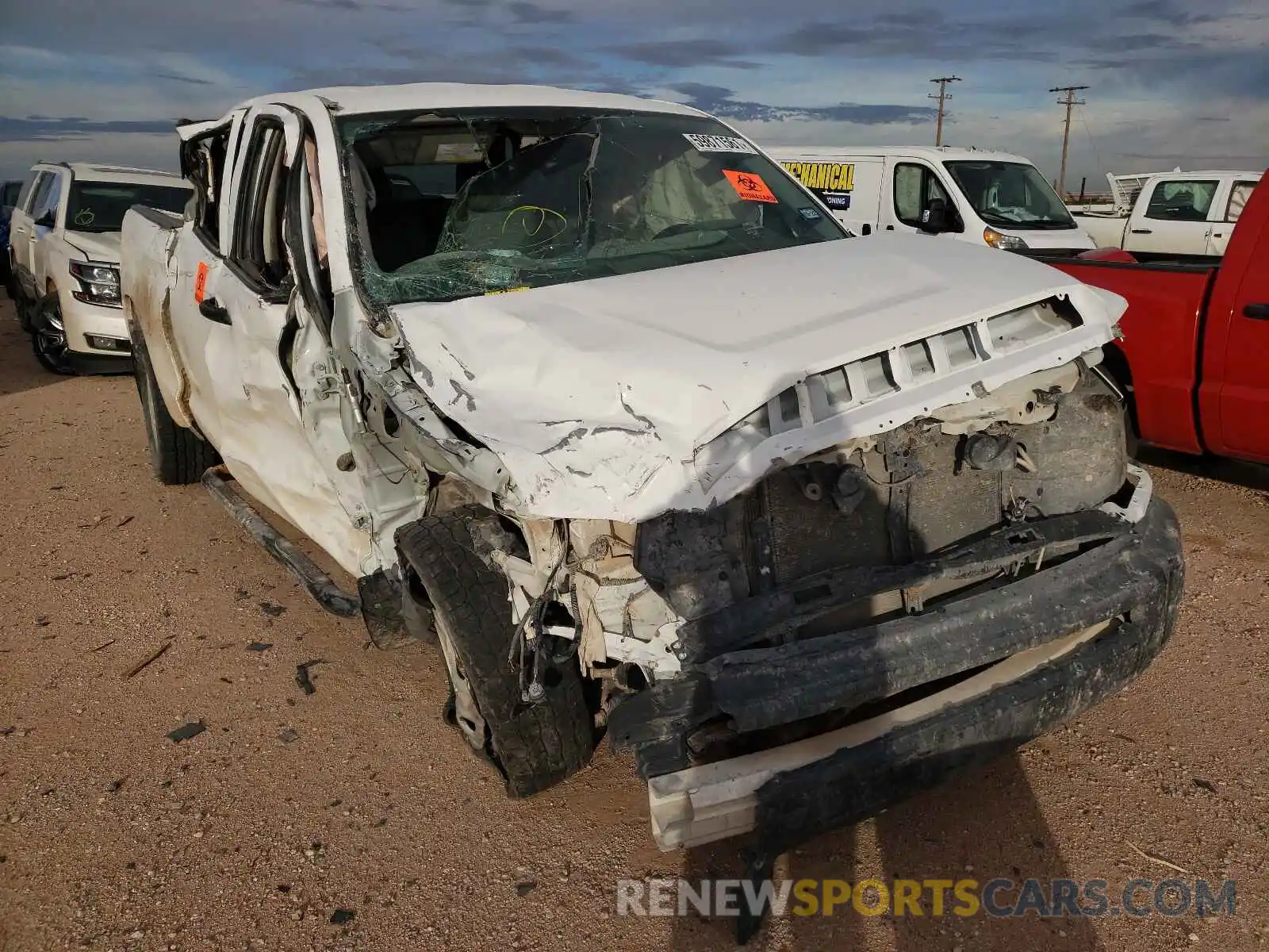 1 Photograph of a damaged car 5TFUY5F19KX839498 TOYOTA TUNDRA 2019