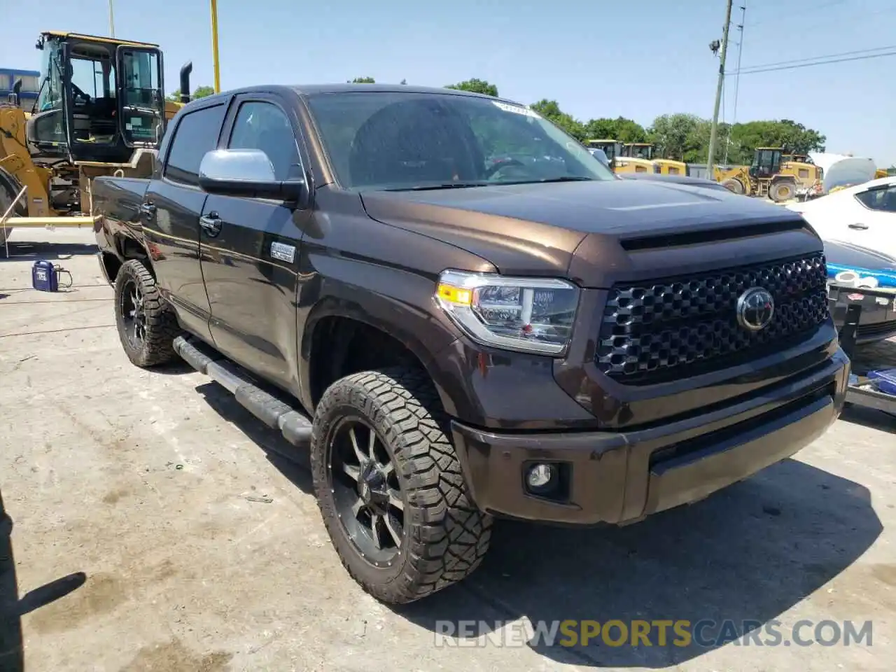 1 Photograph of a damaged car 5TFAY5F10LX899223 TOYOTA TUNDRA 2020