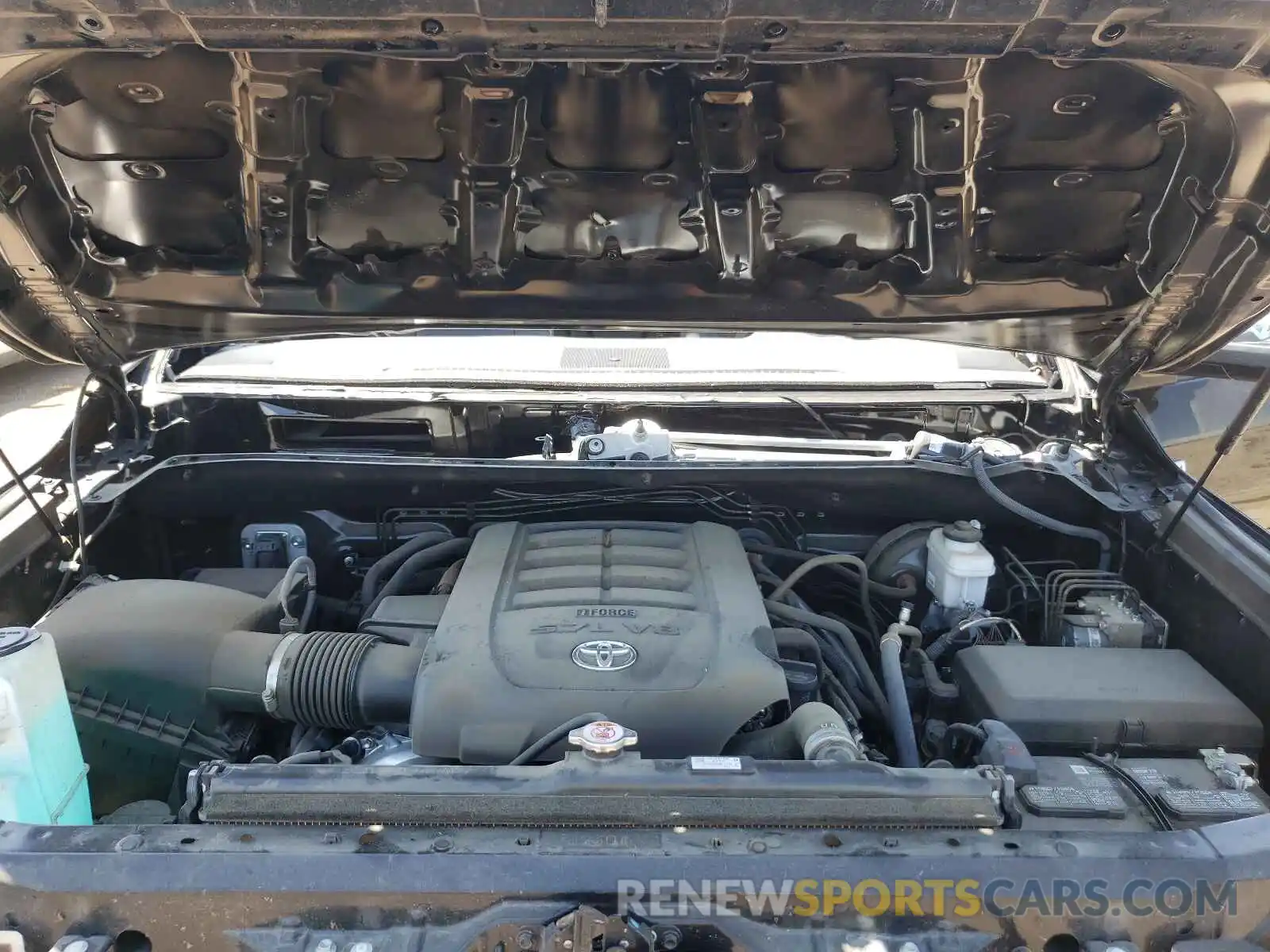 7 Photograph of a damaged car 5TFAY5F12LX920203 TOYOTA TUNDRA 2020