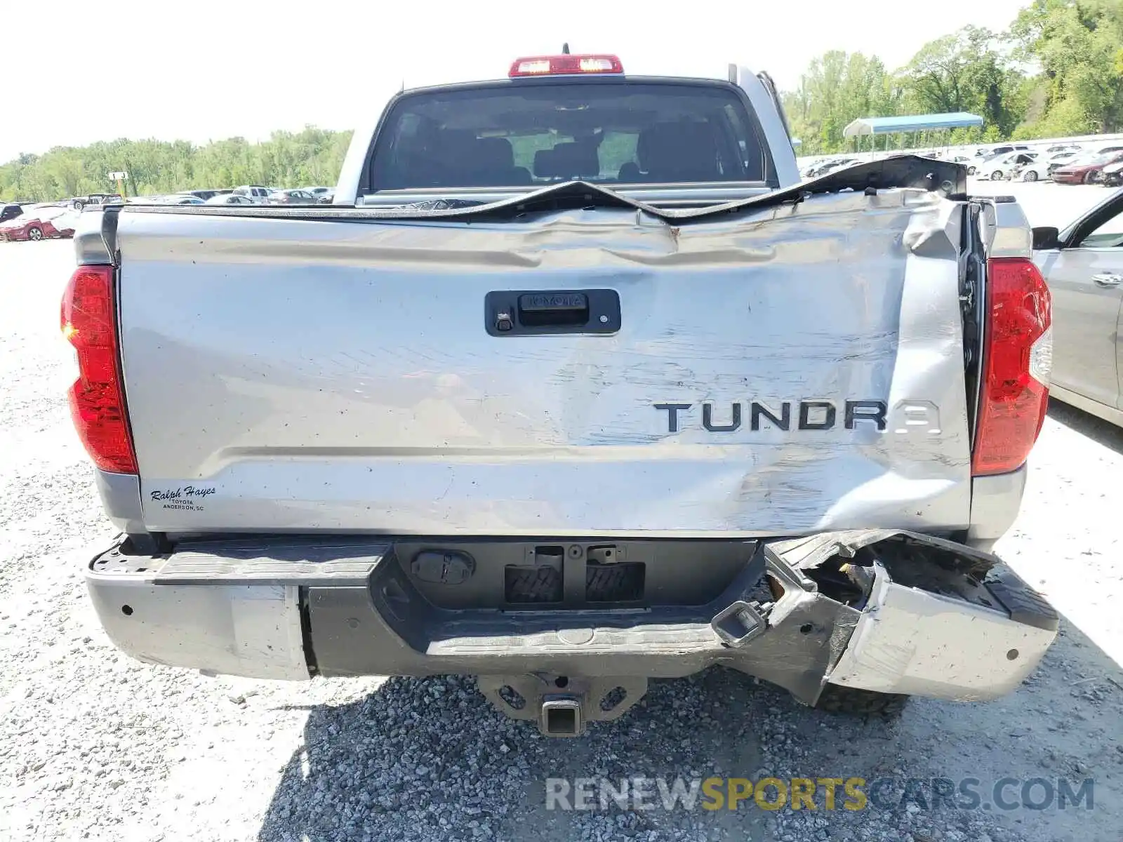 7 Photograph of a damaged car 5TFAY5F12LX935753 TOYOTA TUNDRA 2020