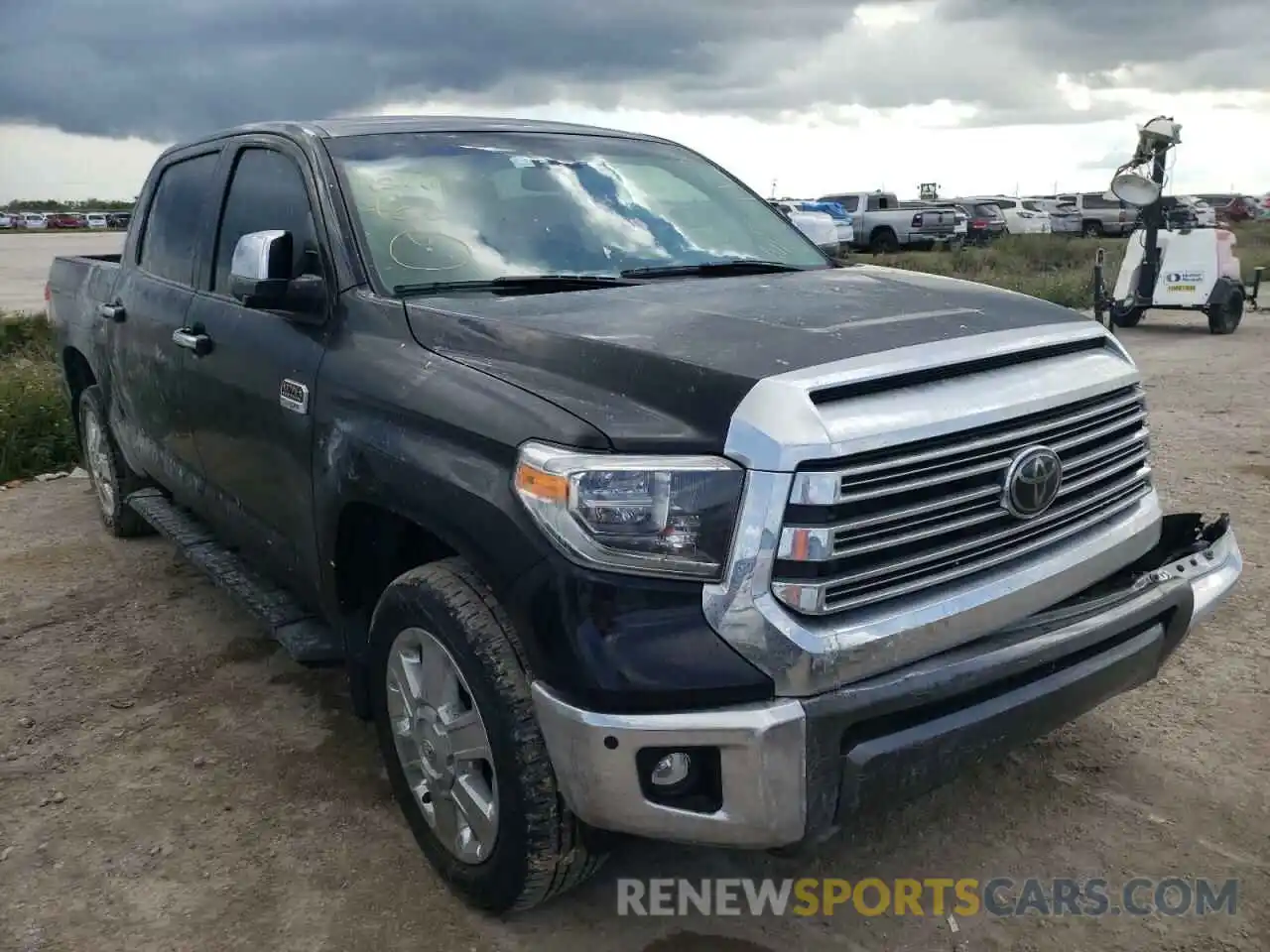 1 Photograph of a damaged car 5TFAY5F14LX885308 TOYOTA TUNDRA 2020