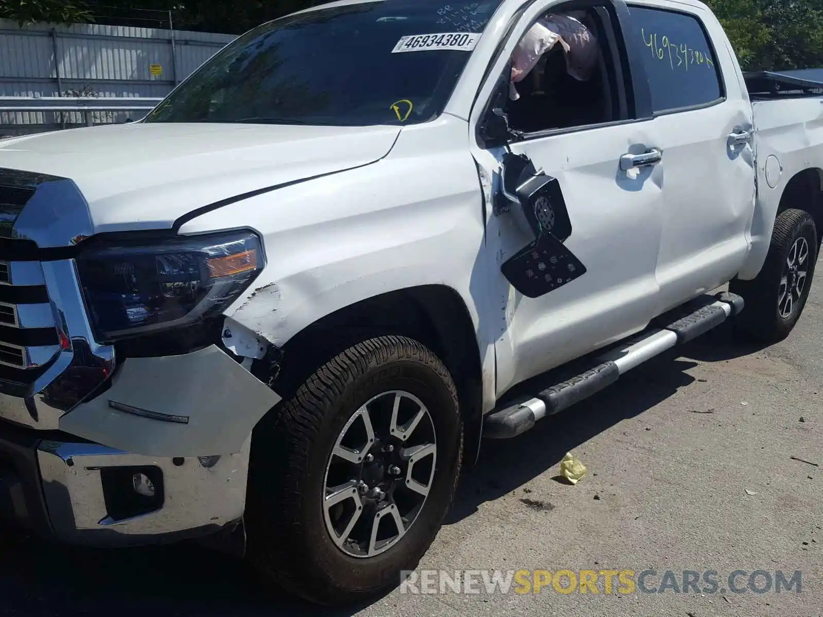 9 Photograph of a damaged car 5TFAY5F14LX895708 TOYOTA TUNDRA 2020