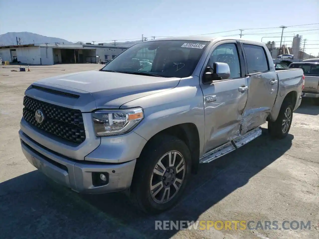 2 Photograph of a damaged car 5TFAY5F15LX916761 TOYOTA TUNDRA 2020