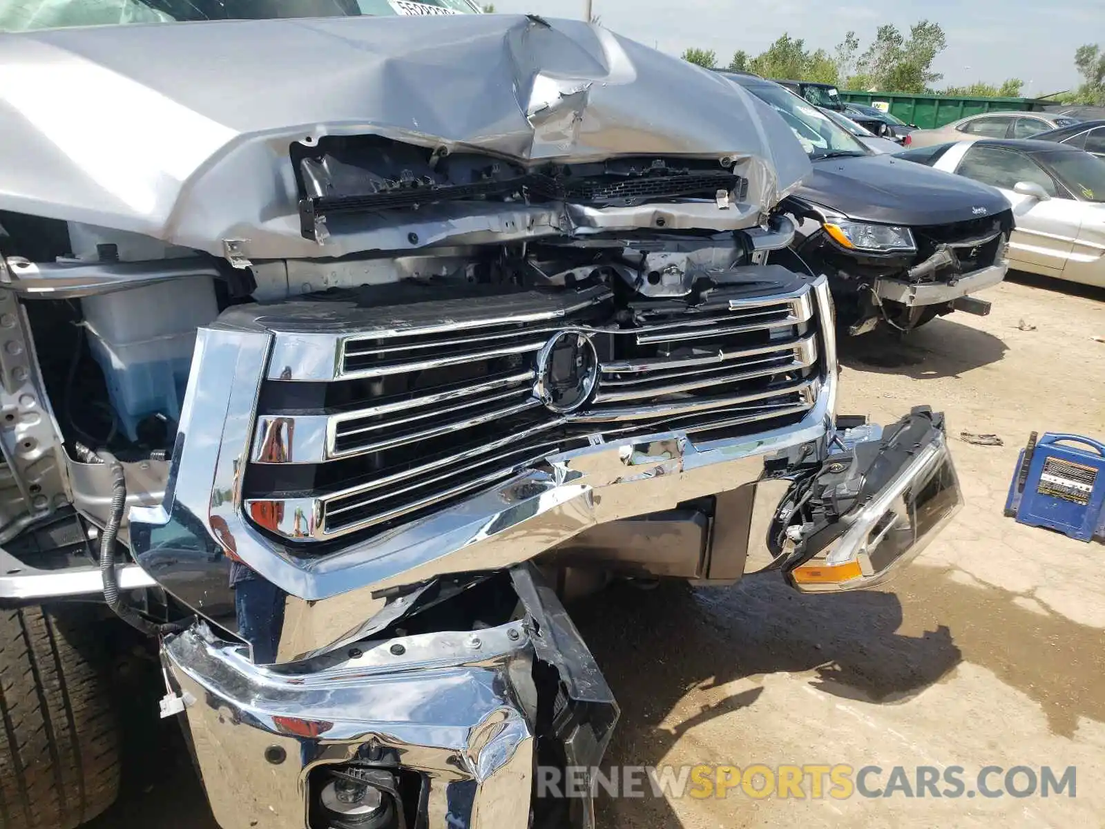 9 Photograph of a damaged car 5TFAY5F16LX909138 TOYOTA TUNDRA 2020