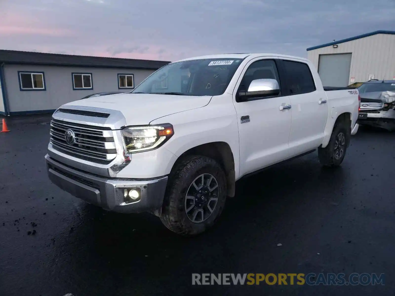 2 Photograph of a damaged car 5TFAY5F16LX911391 TOYOTA TUNDRA 2020