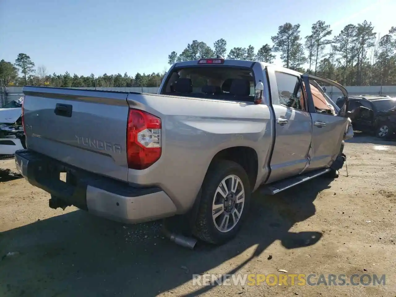 4 Фотография поврежденного автомобиля 5TFAY5F16LX931480 TOYOTA TUNDRA 2020