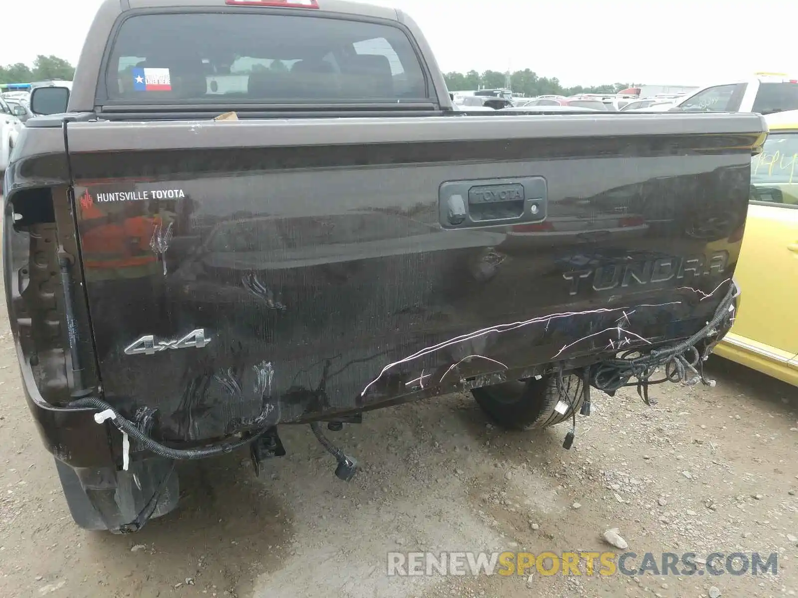 9 Photograph of a damaged car 5TFAY5F17LX878594 TOYOTA TUNDRA 2020