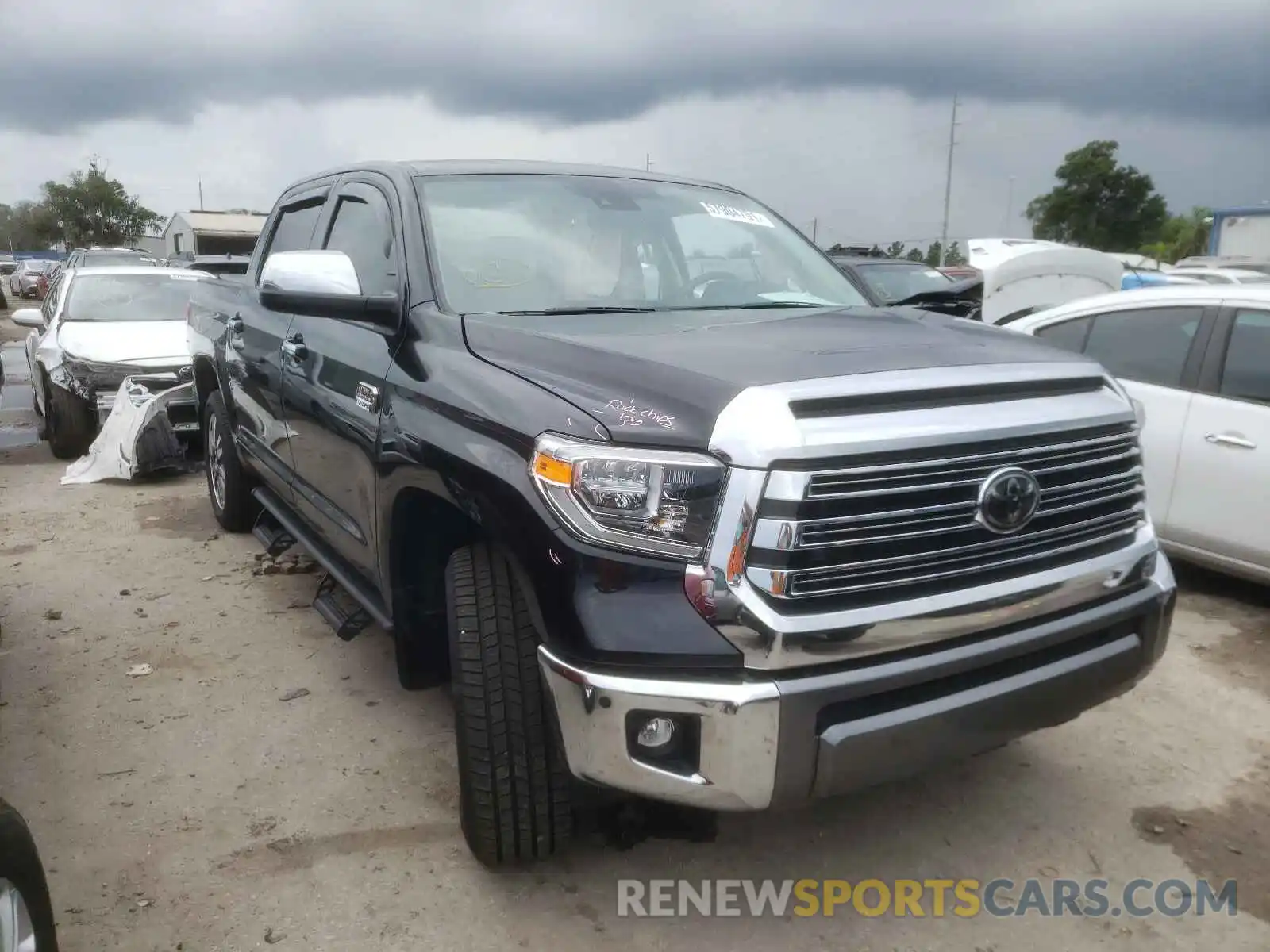 1 Photograph of a damaged car 5TFAY5F17LX886002 TOYOTA TUNDRA 2020