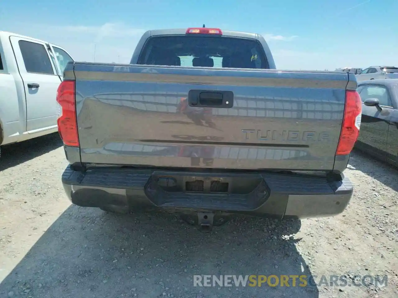 9 Photograph of a damaged car 5TFAY5F17LX902098 TOYOTA TUNDRA 2020