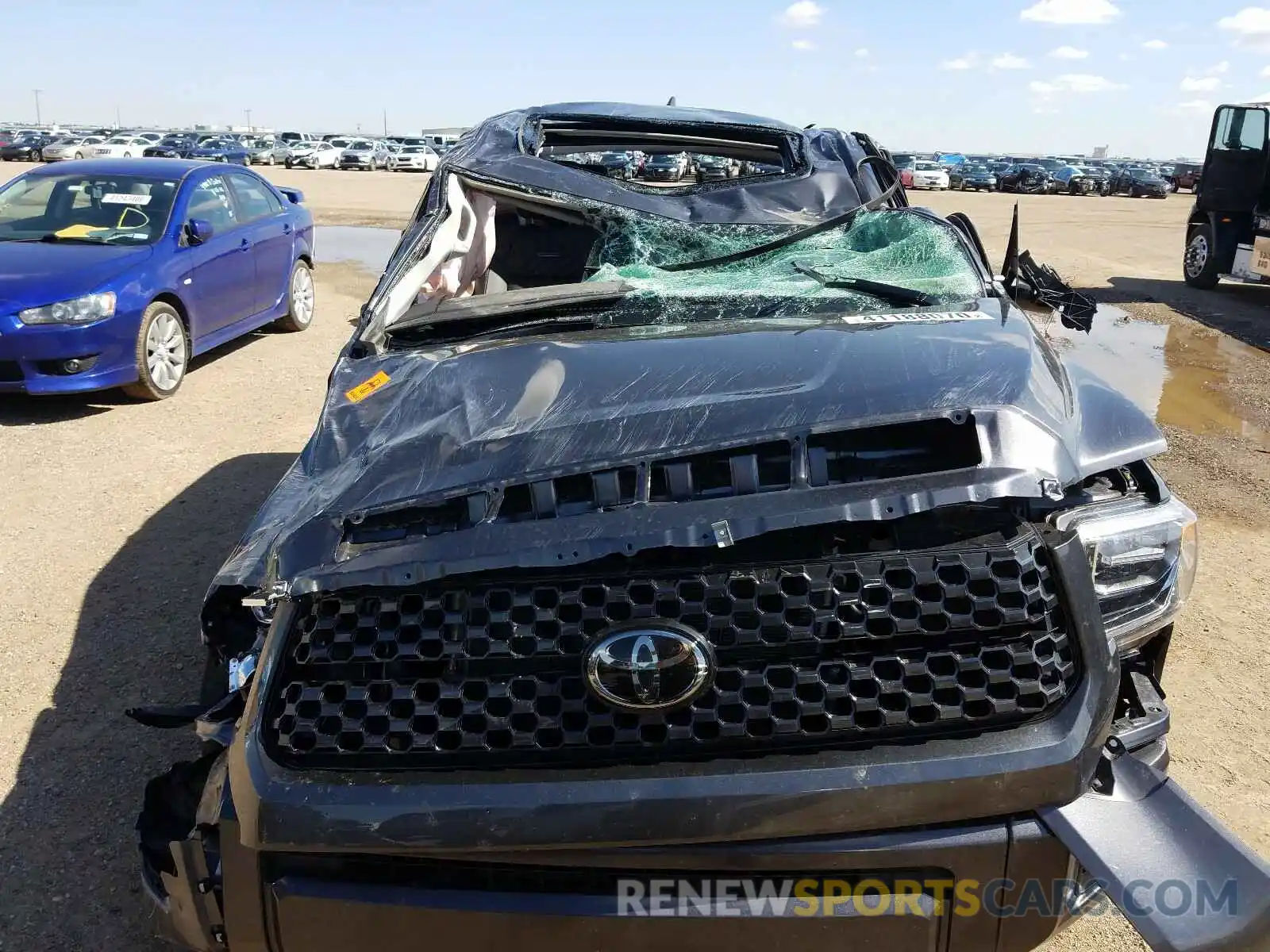 9 Photograph of a damaged car 5TFAY5F17LX916342 TOYOTA TUNDRA 2020