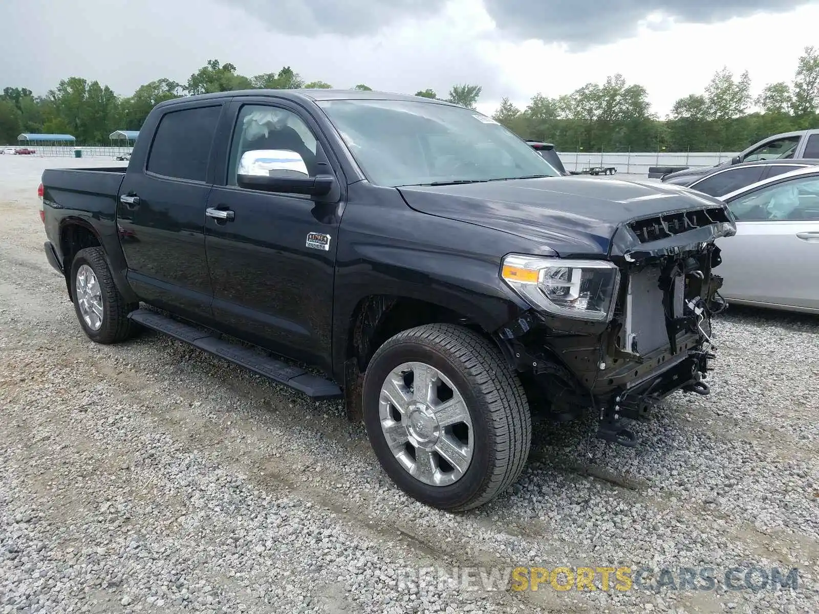 1 Photograph of a damaged car 5TFAY5F18LX879429 TOYOTA TUNDRA 2020